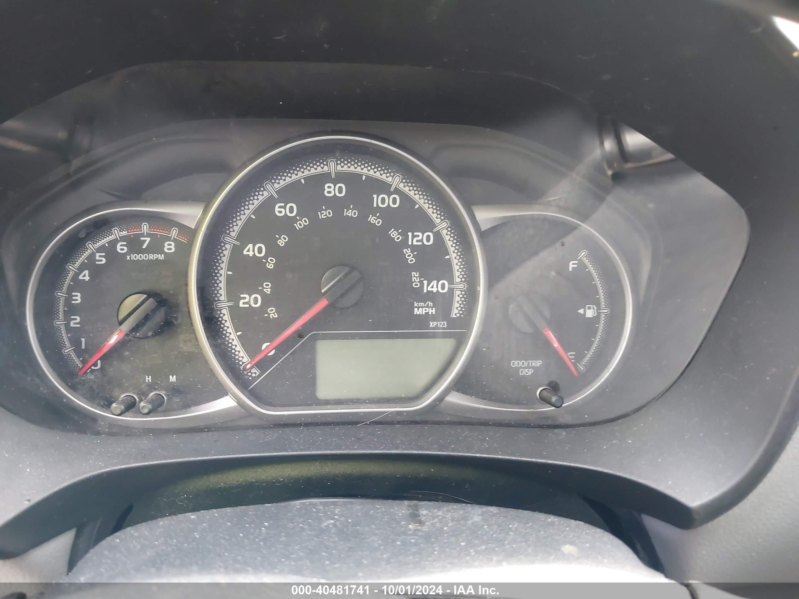 2017 Toyota Yaris L Silver vin: VNKKTUD35HA077360