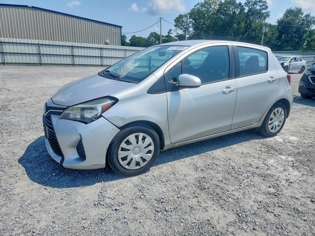 2015 Toyota Yaris 5-door L Серебряный vin: VNKKTUD36FA024860
