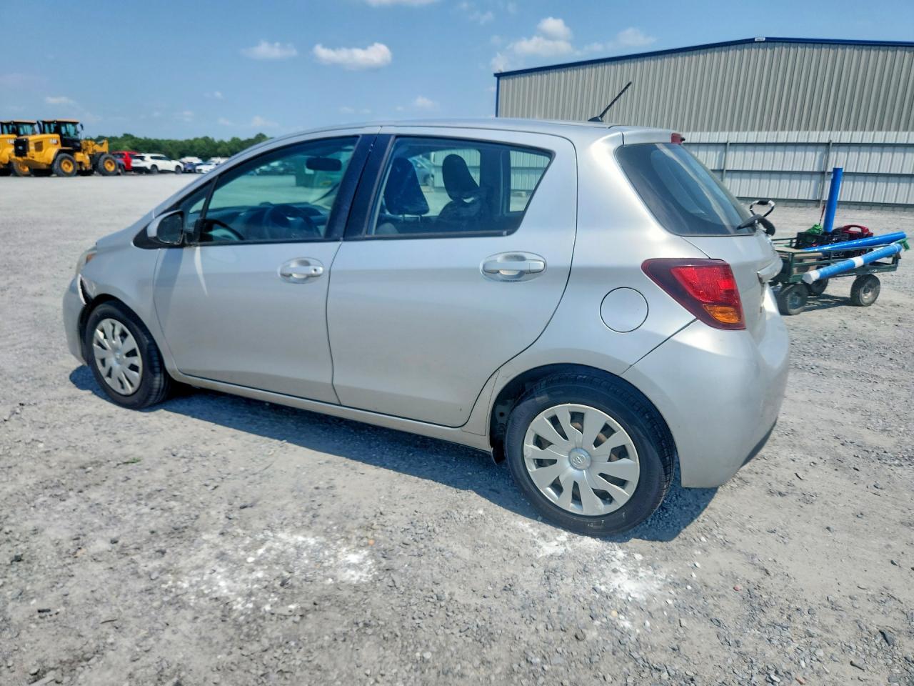 2015 Toyota Yaris 5-door L Silver vin: VNKKTUD36FA024860