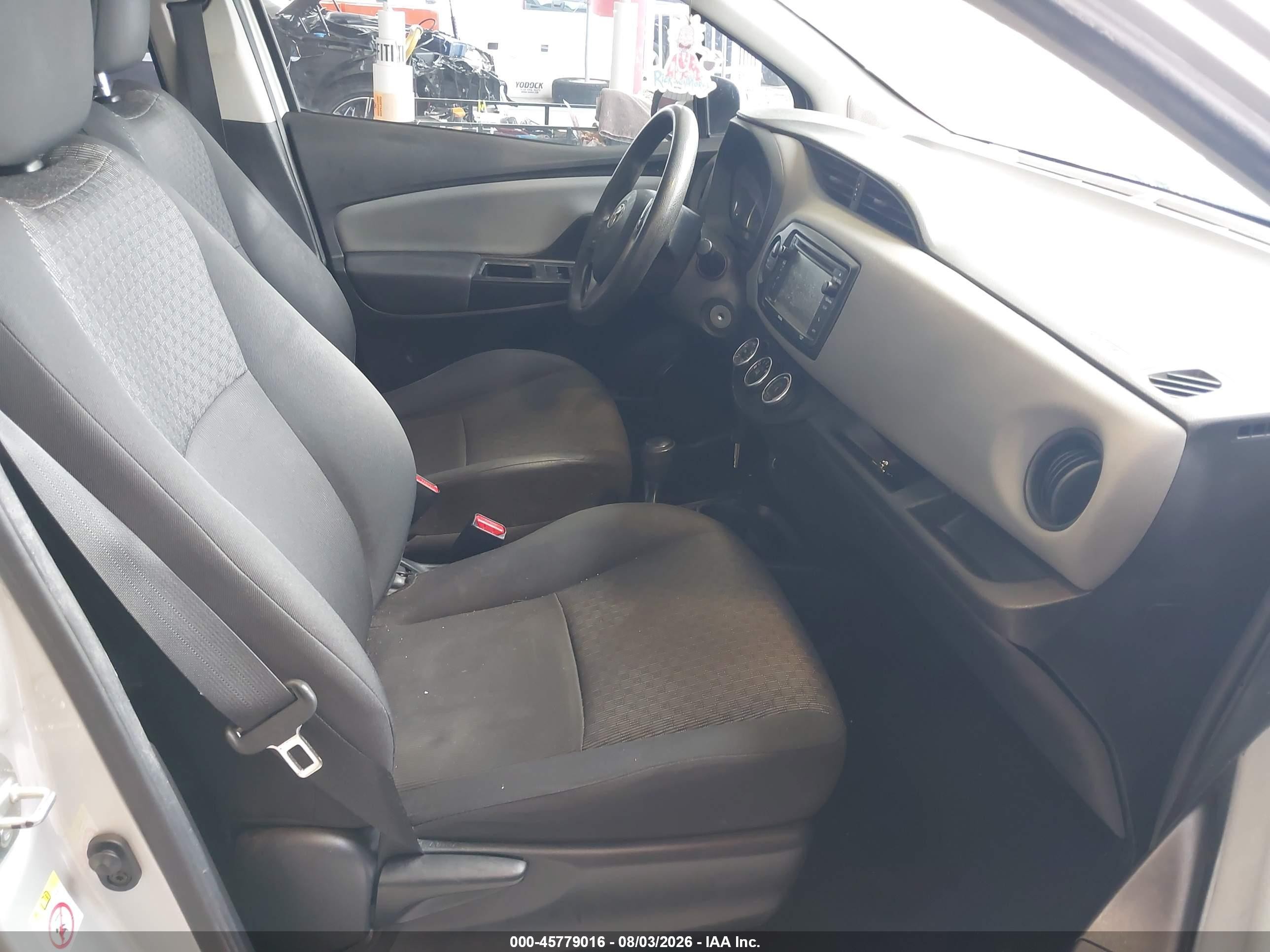2017 Toyota Yaris L Silver vin: VNKKTUD36HA082325