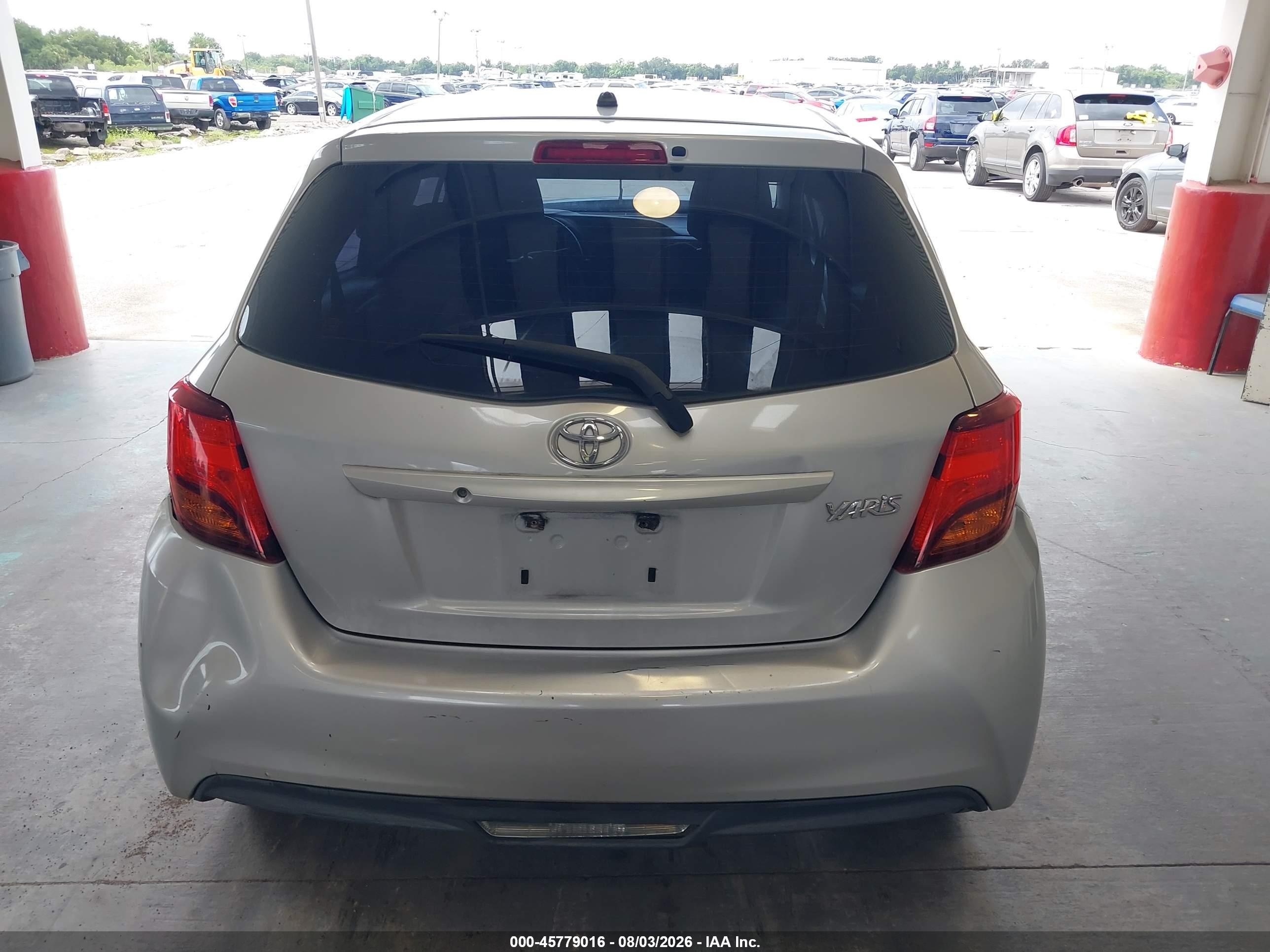 2017 Toyota Yaris L Silver vin: VNKKTUD36HA082325