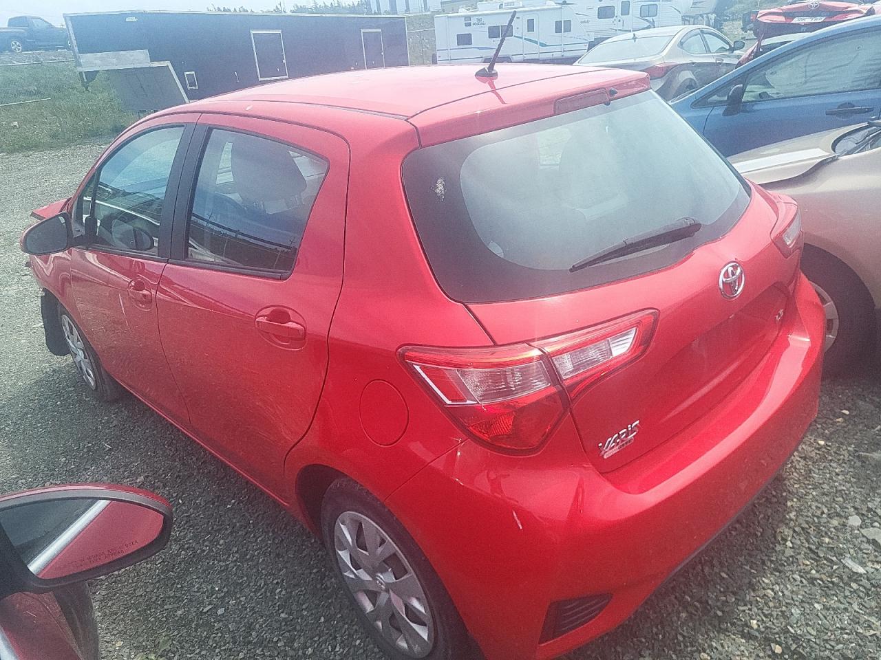 2018 Toyota Yaris L Red vin: VNKKTUD36JA089037
