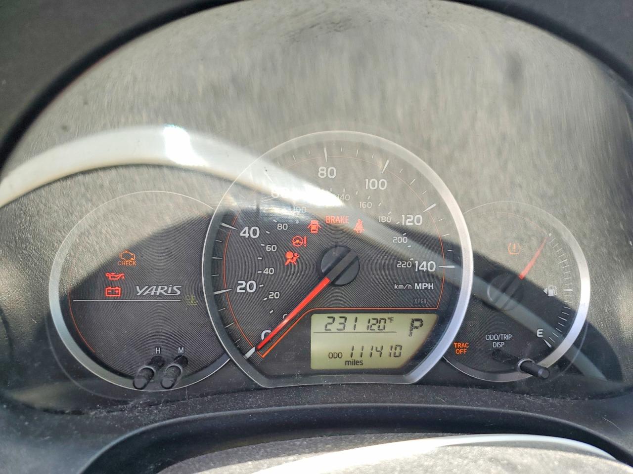 2014 Toyota Yaris 5-door Le Gray vin: VNKKTUD37EA000405