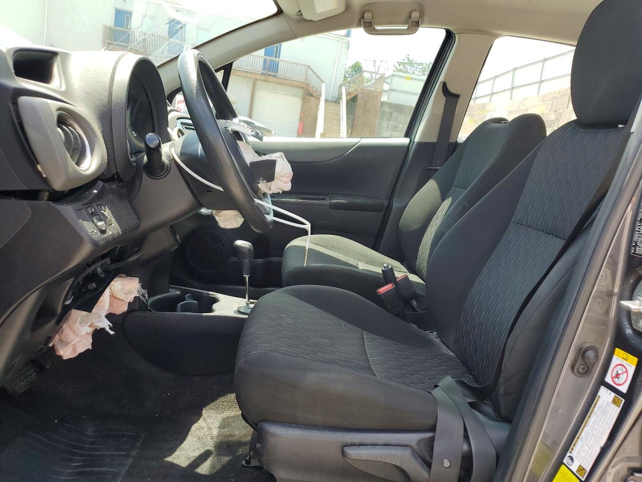 2014 Toyota Yaris 5-door Le Gray vin: VNKKTUD37EA000405