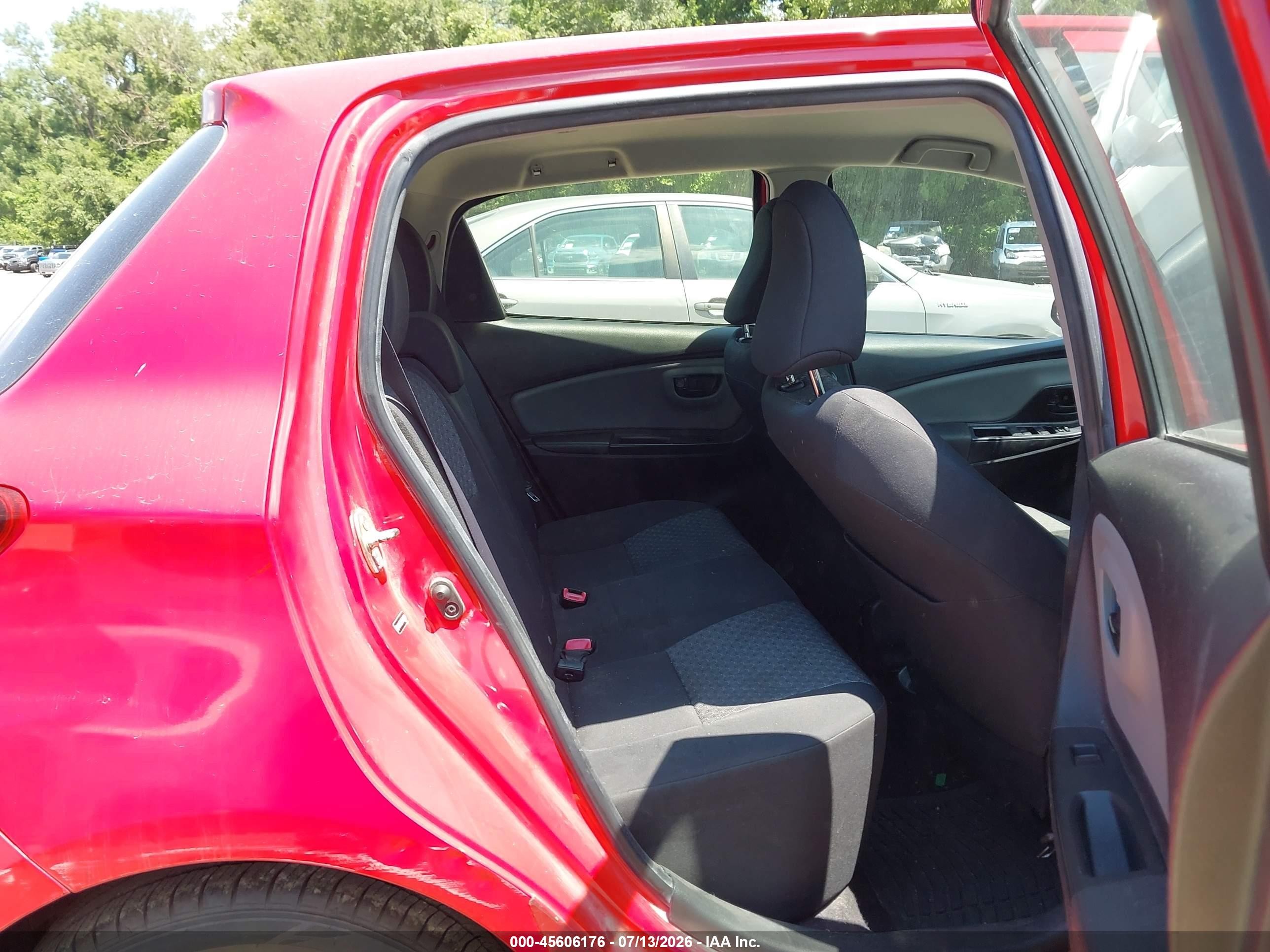 2015 Toyota Yaris L Red vin: VNKKTUD37FA040999