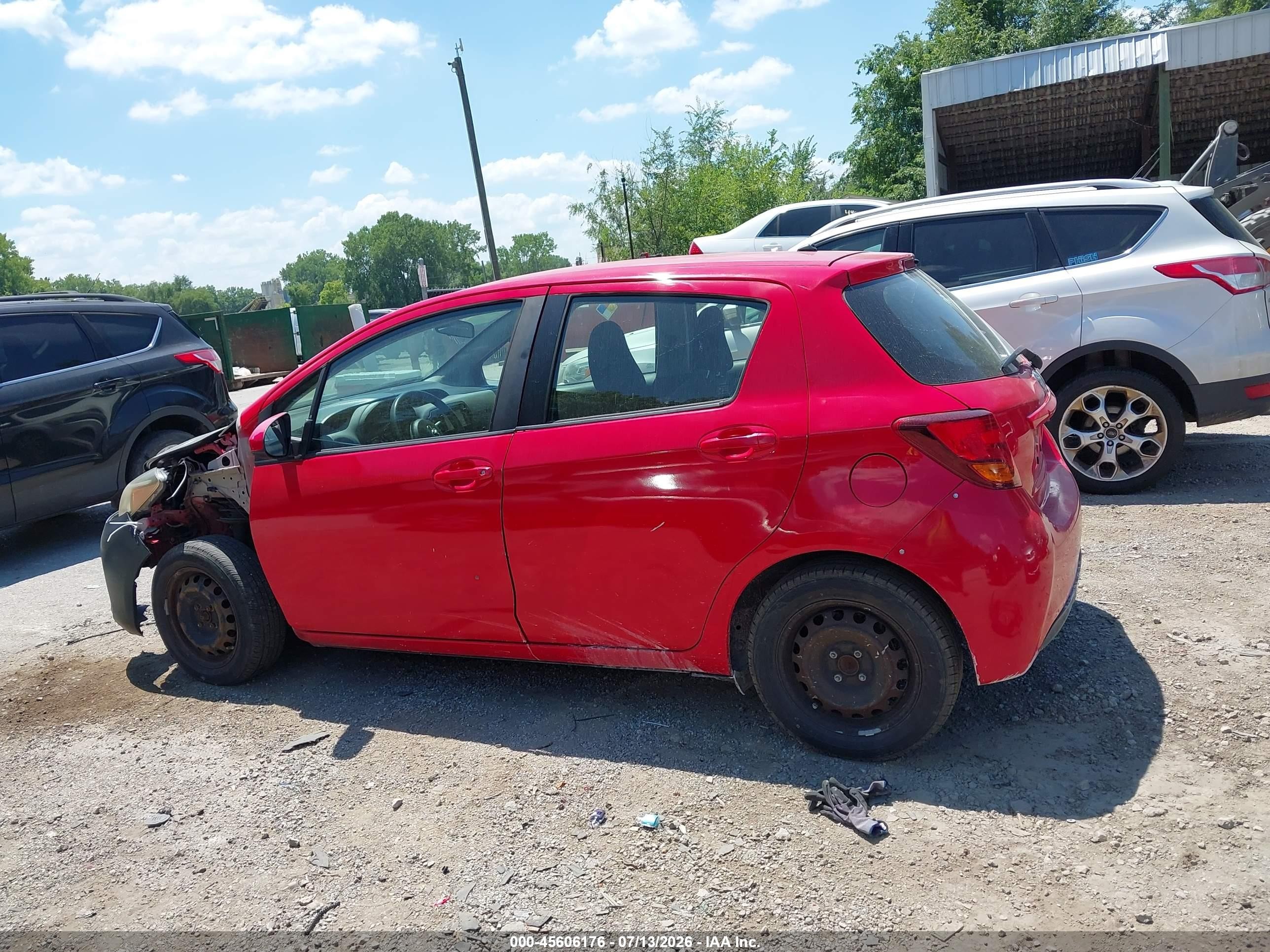 2015 Toyota Yaris L Red vin: VNKKTUD37FA040999
