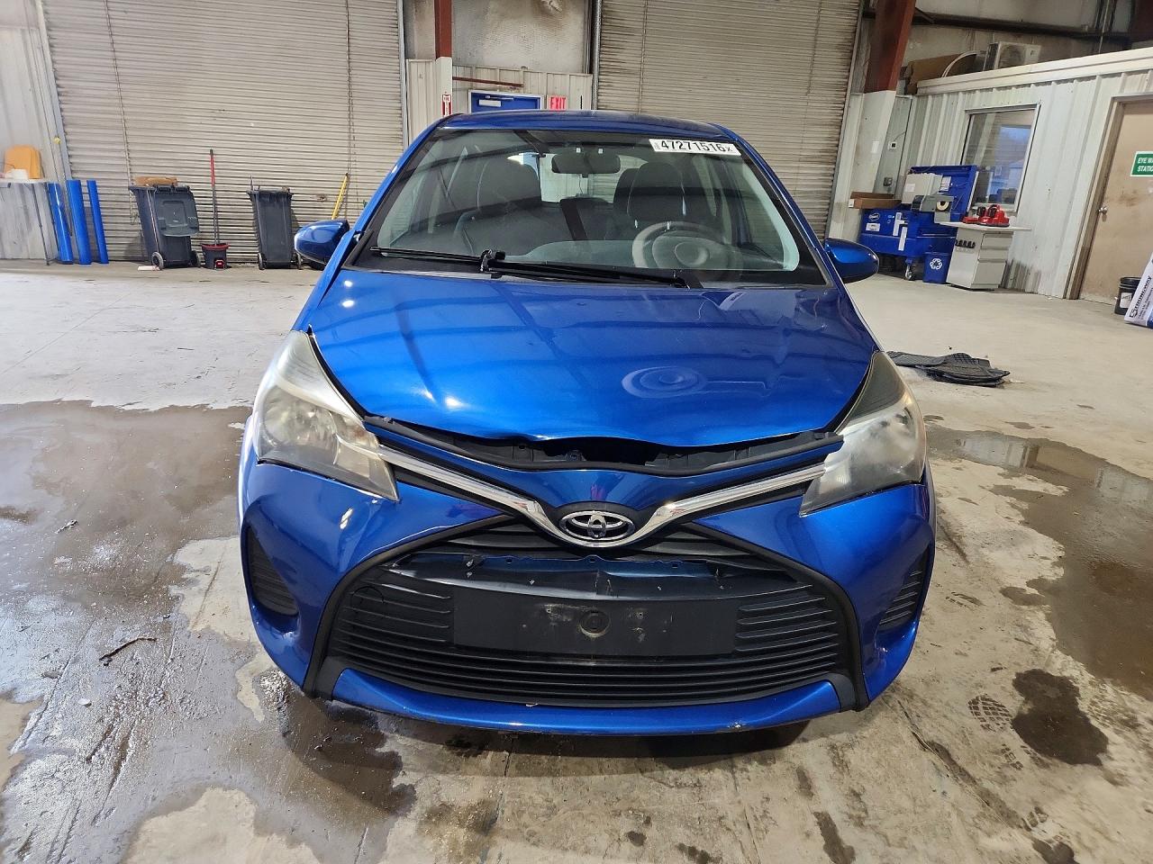 2015 Toyota Yaris 5-door L Синий vin: VNKKTUD37FA048200