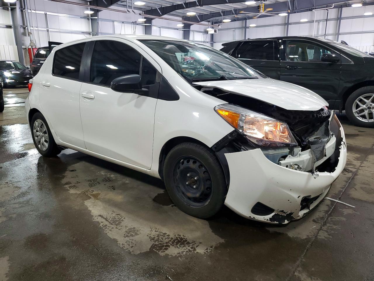 2014 Toyota Yaris 5-door Le Белый vin: VNKKTUD38EA000896