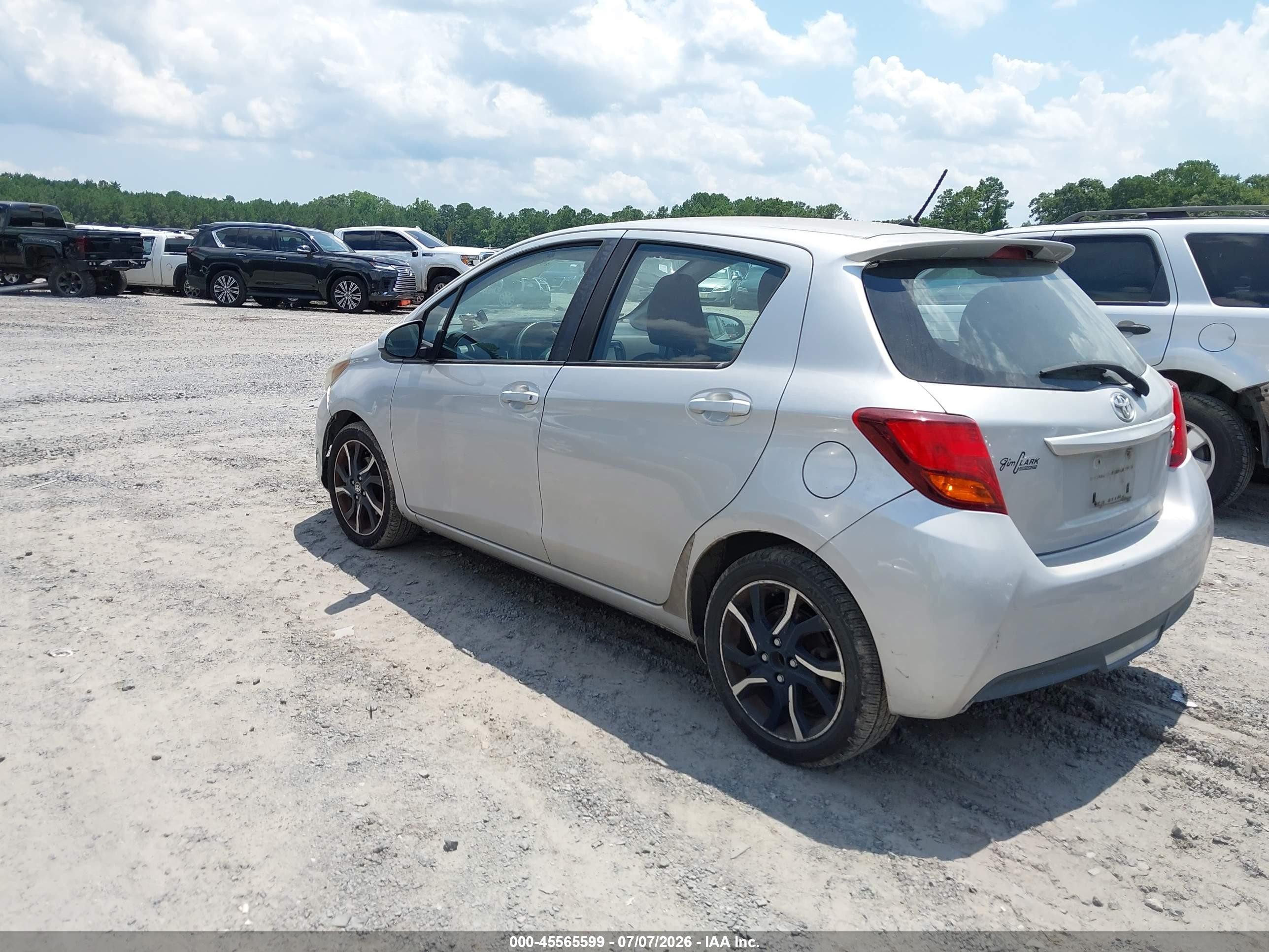 2015 Toyota Yaris Se Silver vin: VNKKTUD38FA016114