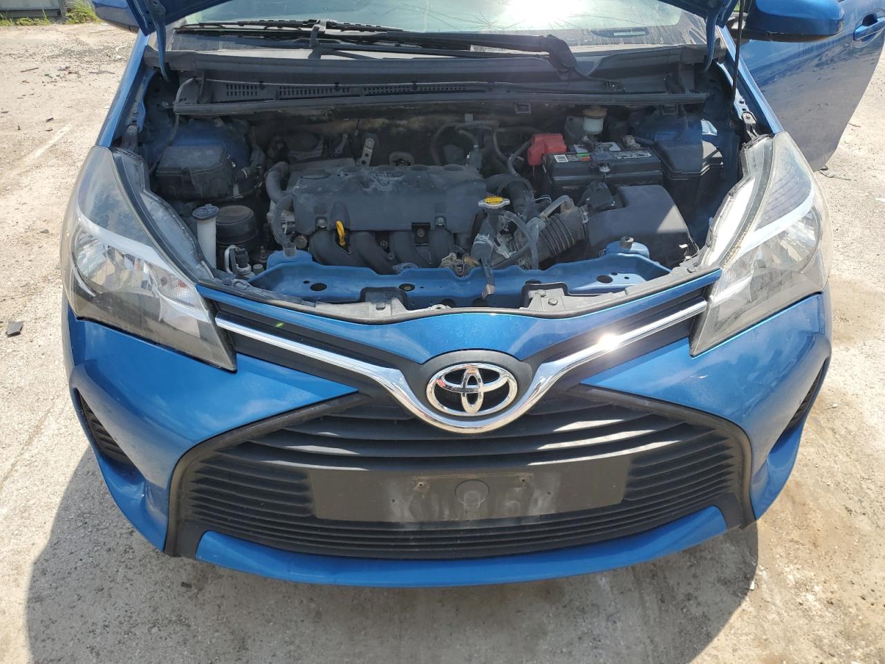 2015 Toyota Yaris Blue vin: VNKKTUD38FA021751