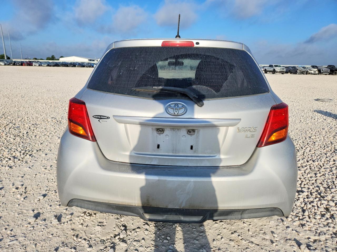 2015 Toyota Yaris 5-door Le Silver vin: VNKKTUD38FA024472