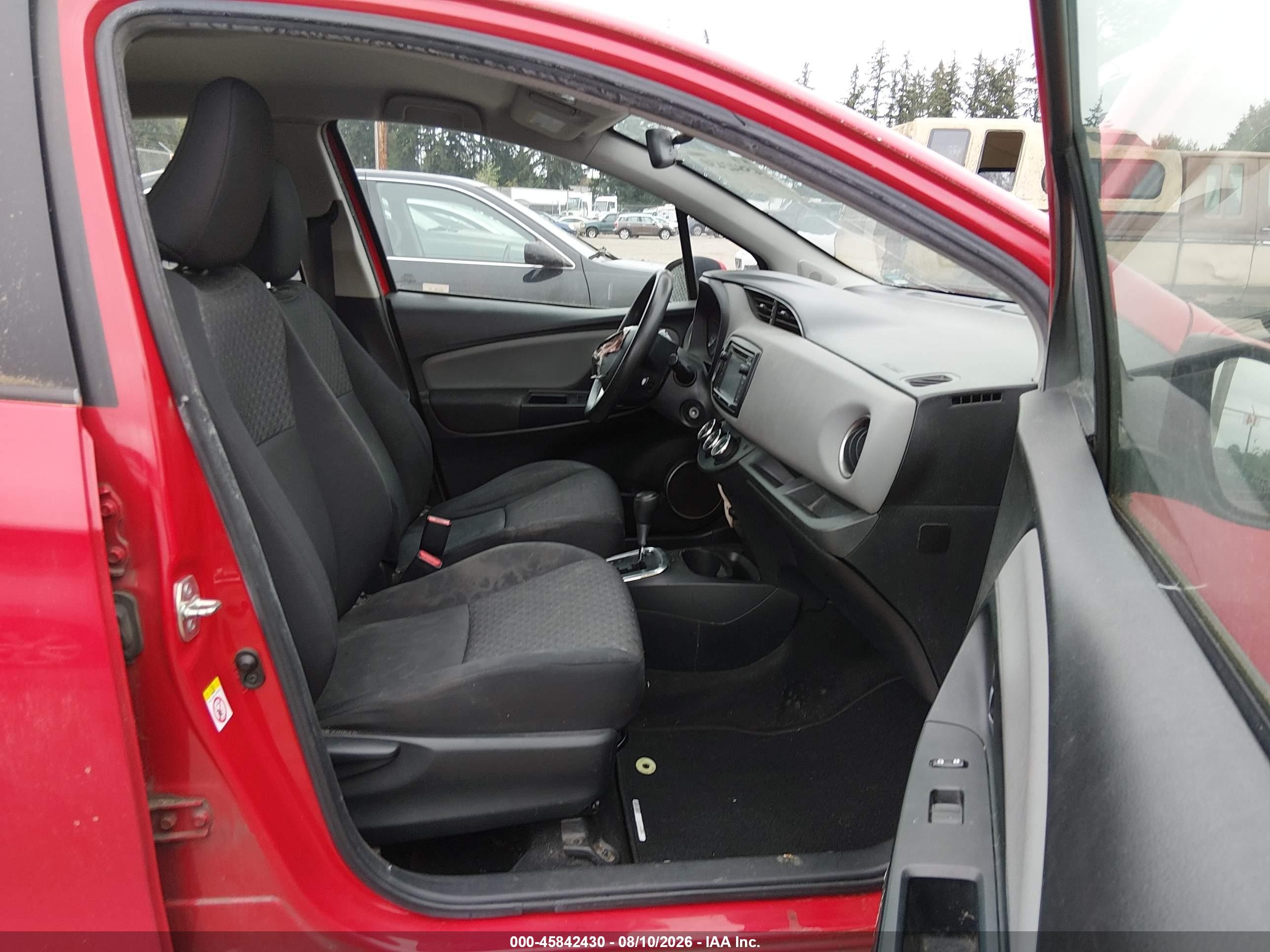 2015 Toyota Yaris Le Red vin: VNKKTUD38FA040218