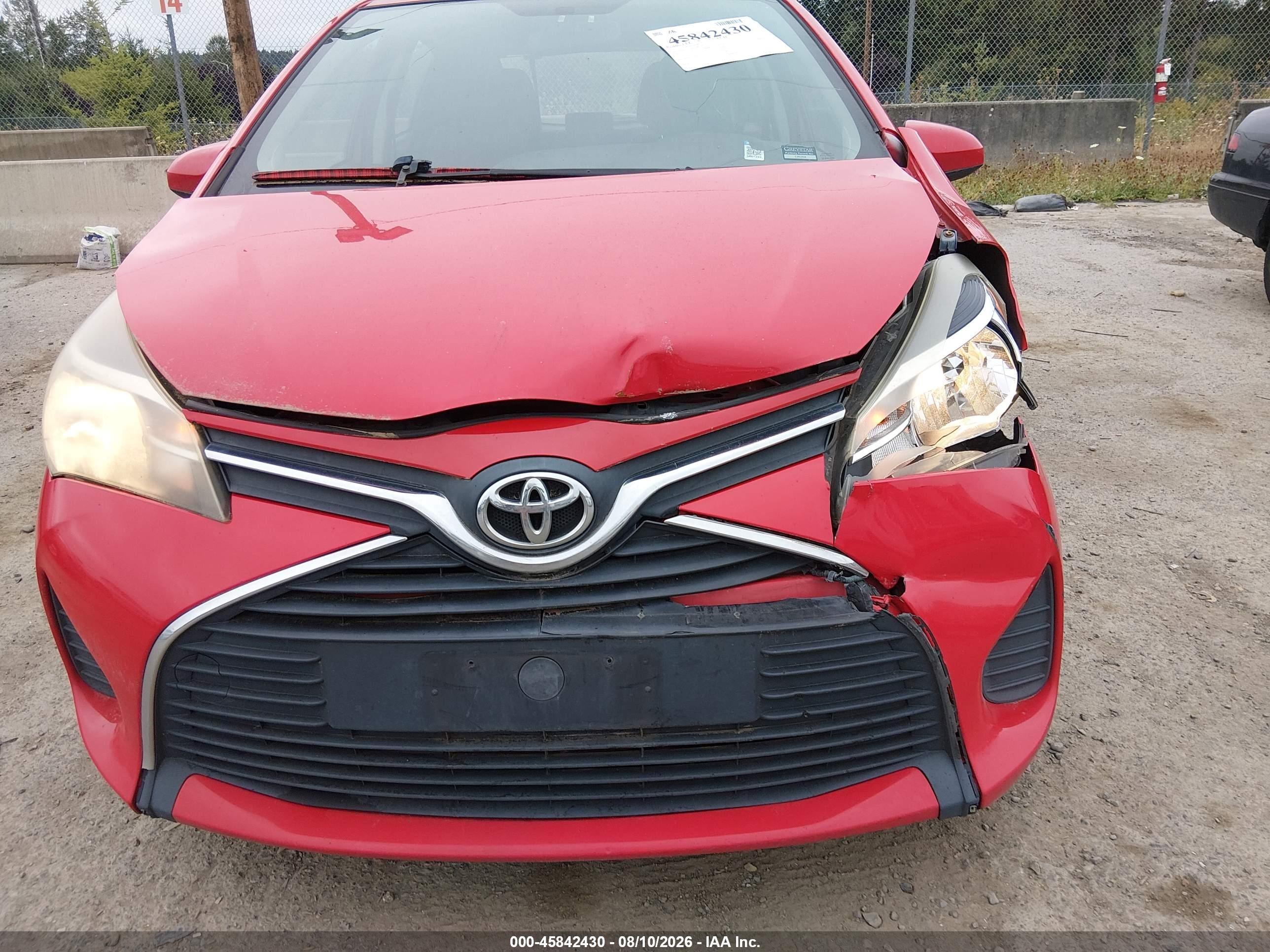 2015 Toyota Yaris Le Red vin: VNKKTUD38FA040218
