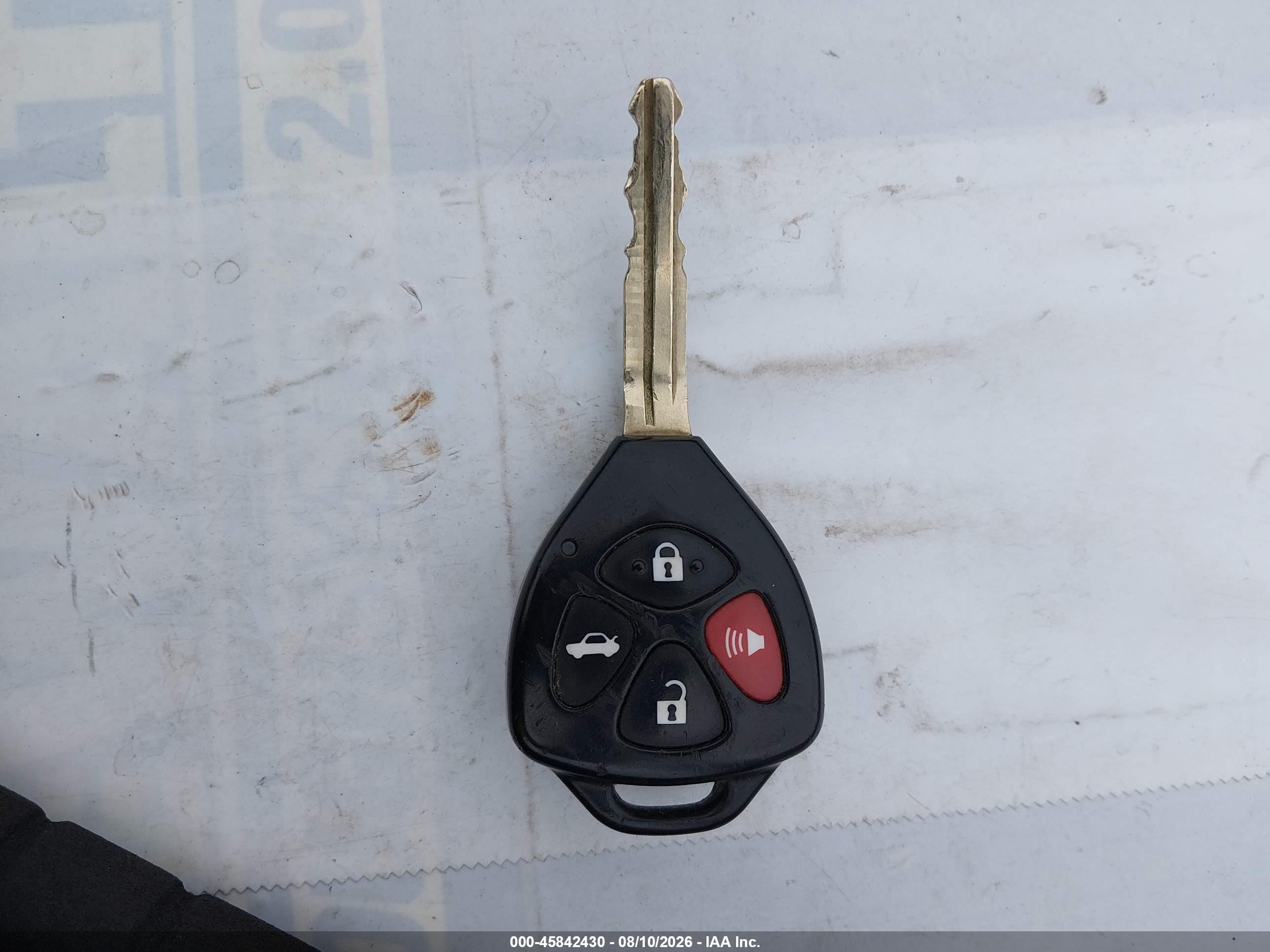 2015 Toyota Yaris Le Red vin: VNKKTUD38FA040218