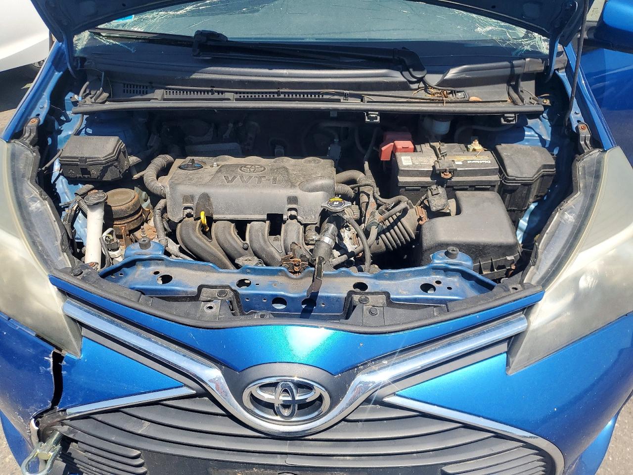 2015 Toyota Yaris 5-door Le Blue vin: VNKKTUD38FA050070