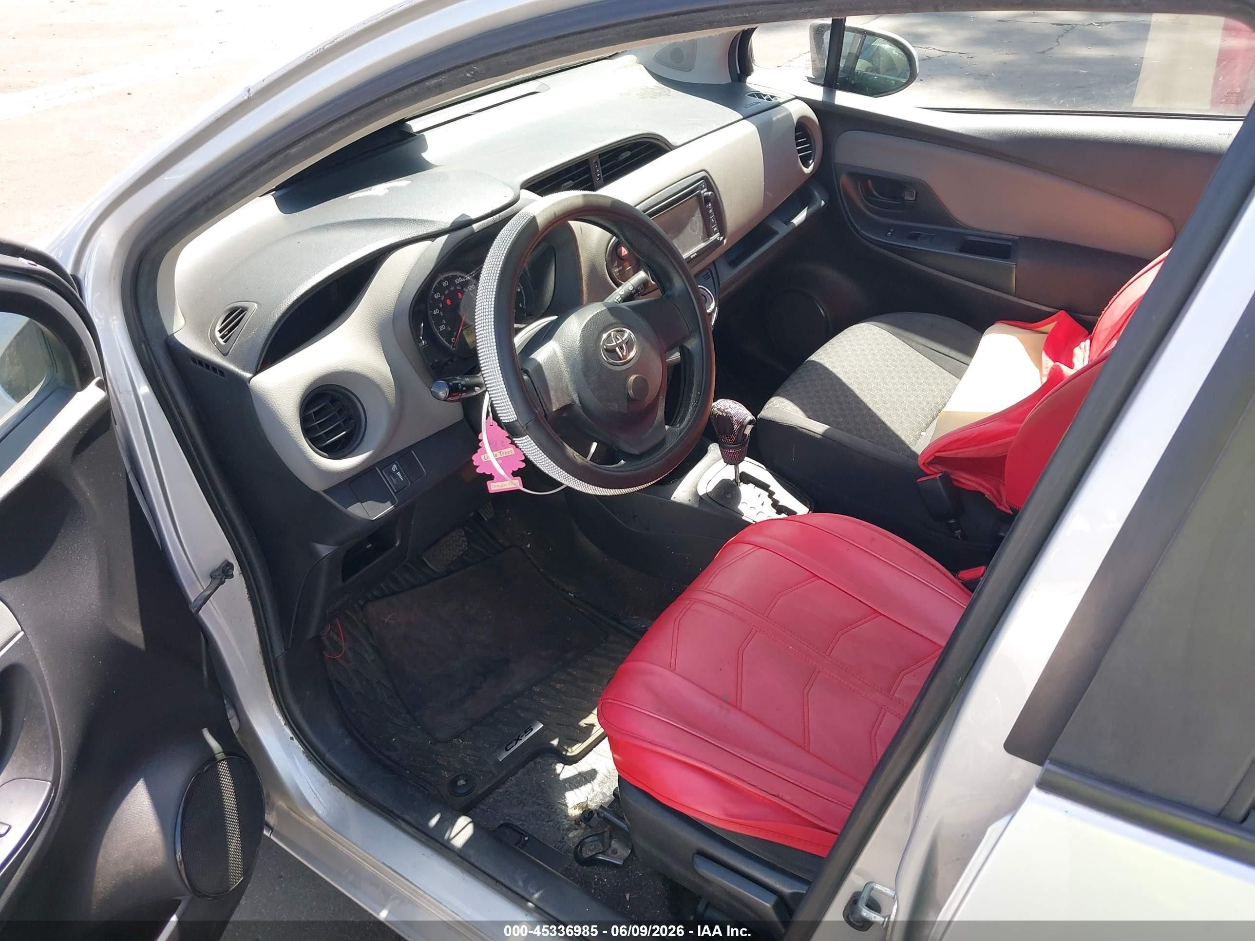 2015 Toyota Yaris L Silver vin: VNKKTUD38FA050618