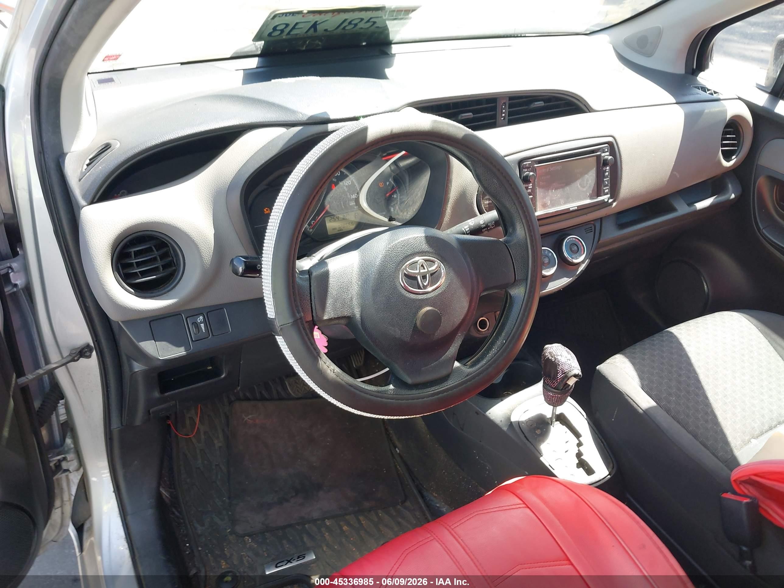2015 Toyota Yaris L Silver vin: VNKKTUD38FA050618