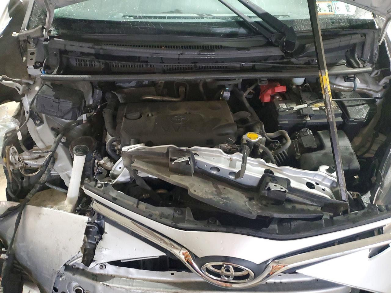 2015 Toyota Yaris 5-door Le Silver vin: VNKKTUD38FA055740