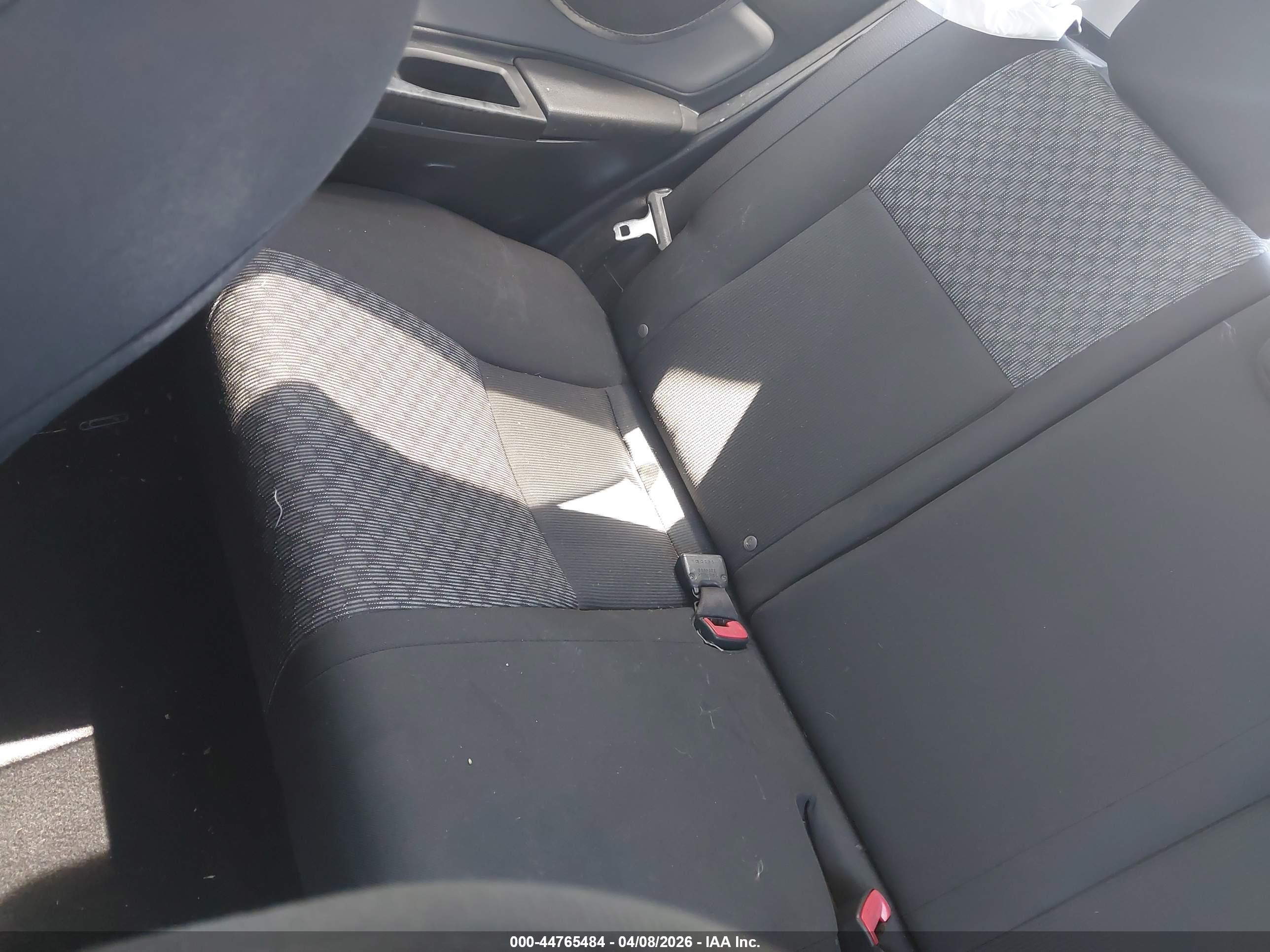 2015 Toyota Yaris Le White vin: VNKKTUD39FA017109