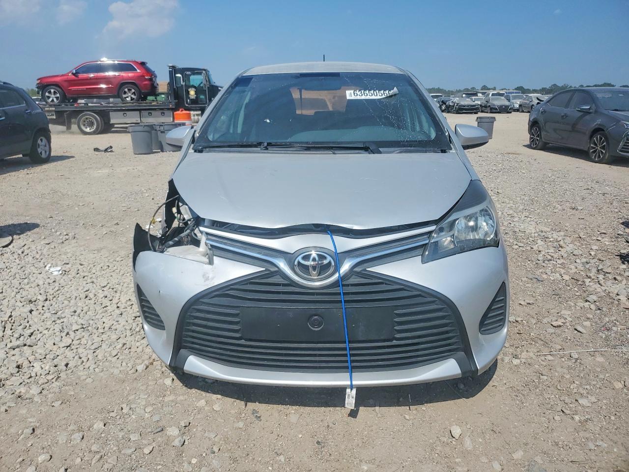 2015 Toyota Yaris 5-door L Silver vin: VNKKTUD39FA024562