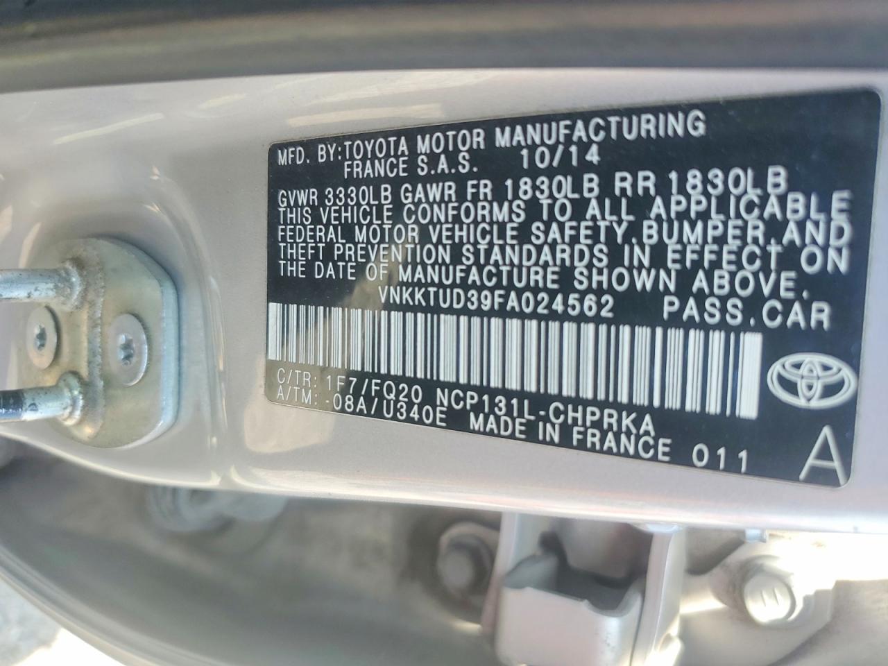 2015 Toyota Yaris 5-door L Silver vin: VNKKTUD39FA024562