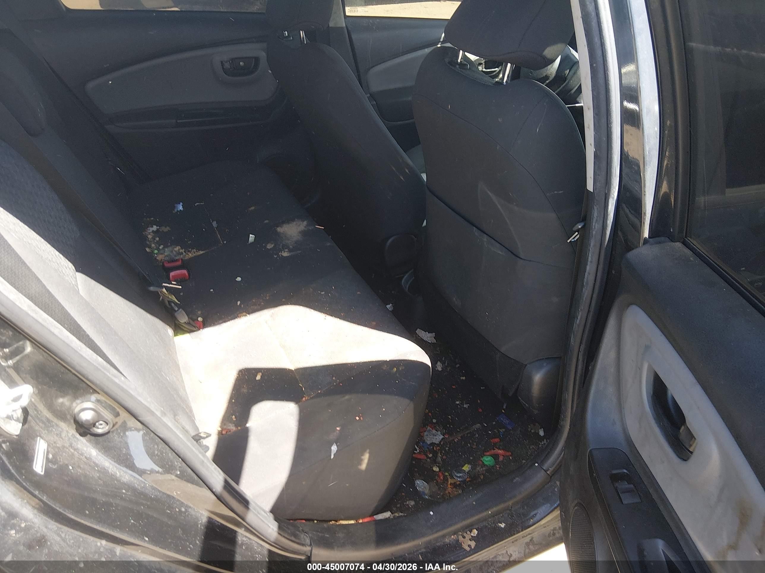 2015 Toyota Yaris L/le/se Черный vin: VNKKTUD39FA039353