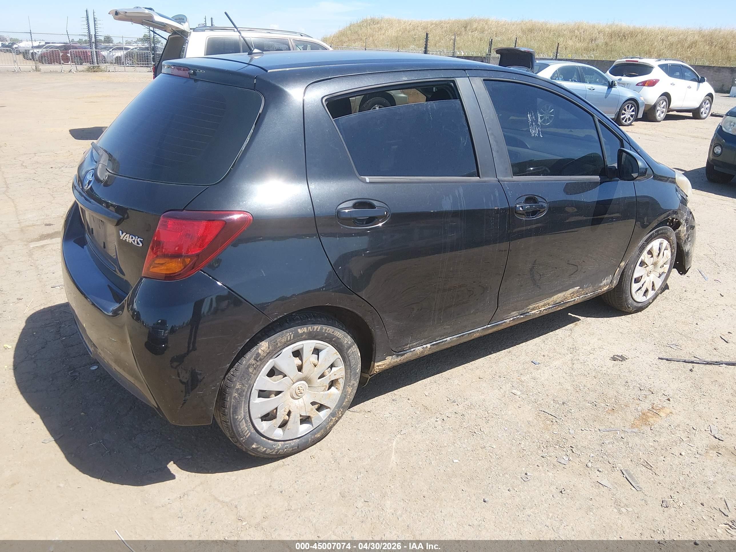 2015 Toyota Yaris L/le/se Черный vin: VNKKTUD39FA039353