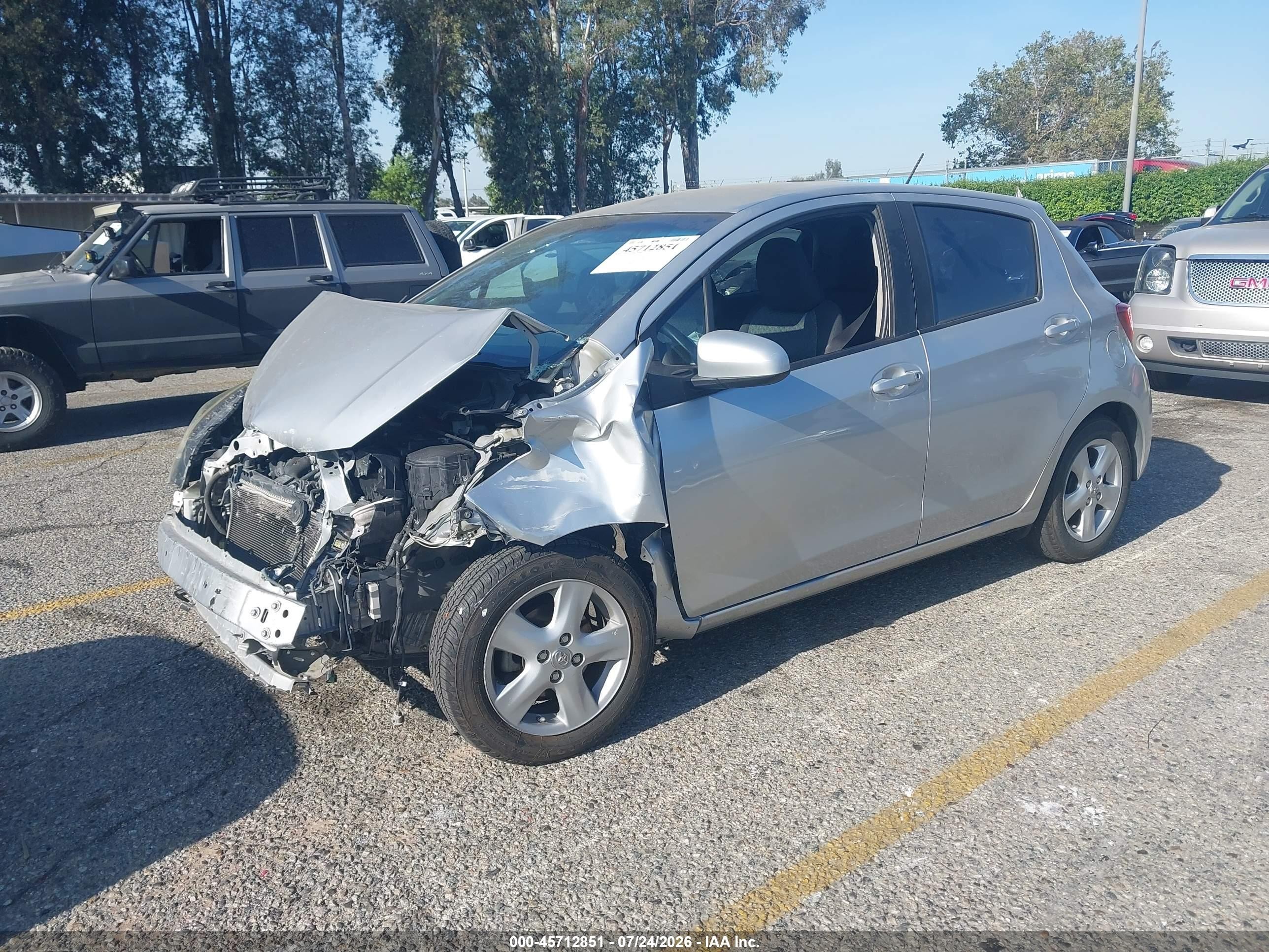 2015 Toyota Yaris L Silver vin: VNKKTUD39FA045380