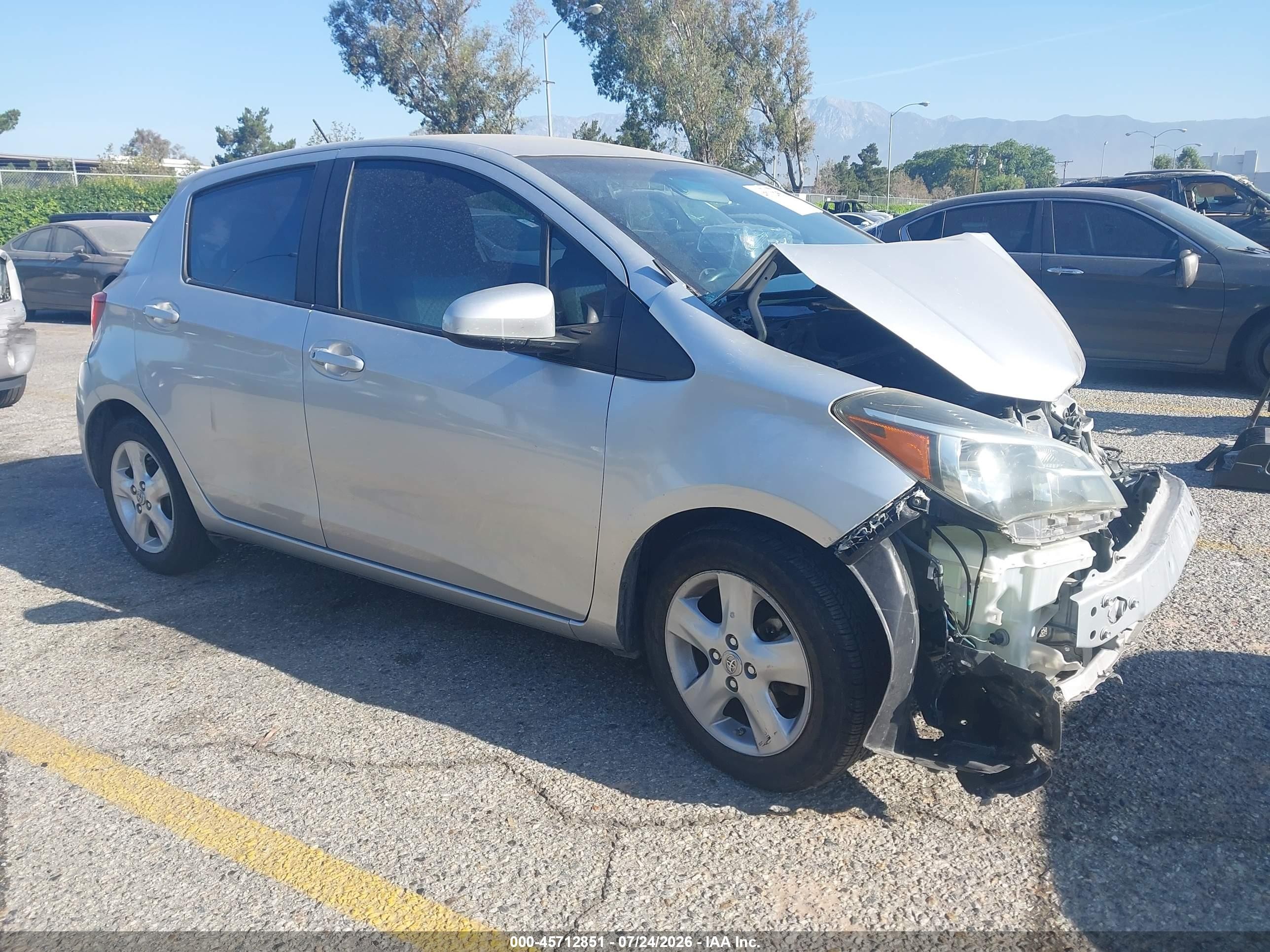 2015 Toyota Yaris L Silver vin: VNKKTUD39FA045380
