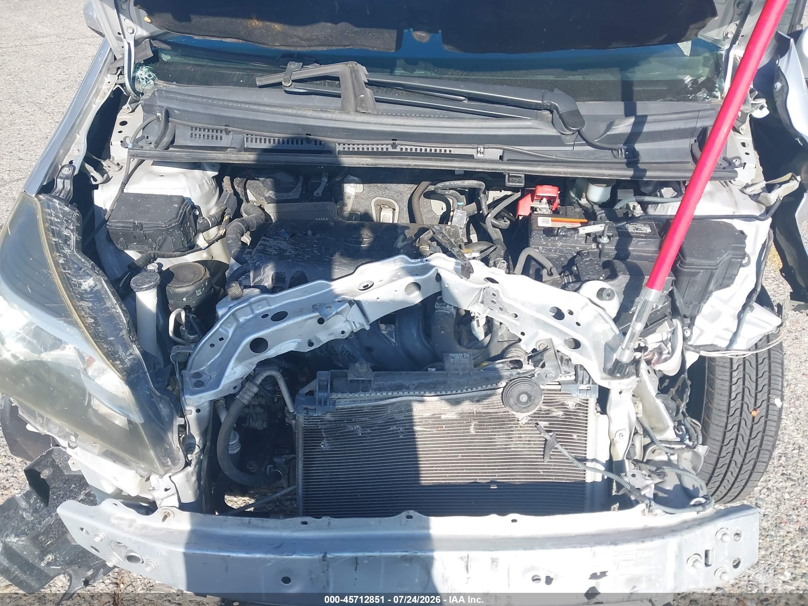2015 Toyota Yaris L Silver vin: VNKKTUD39FA045380