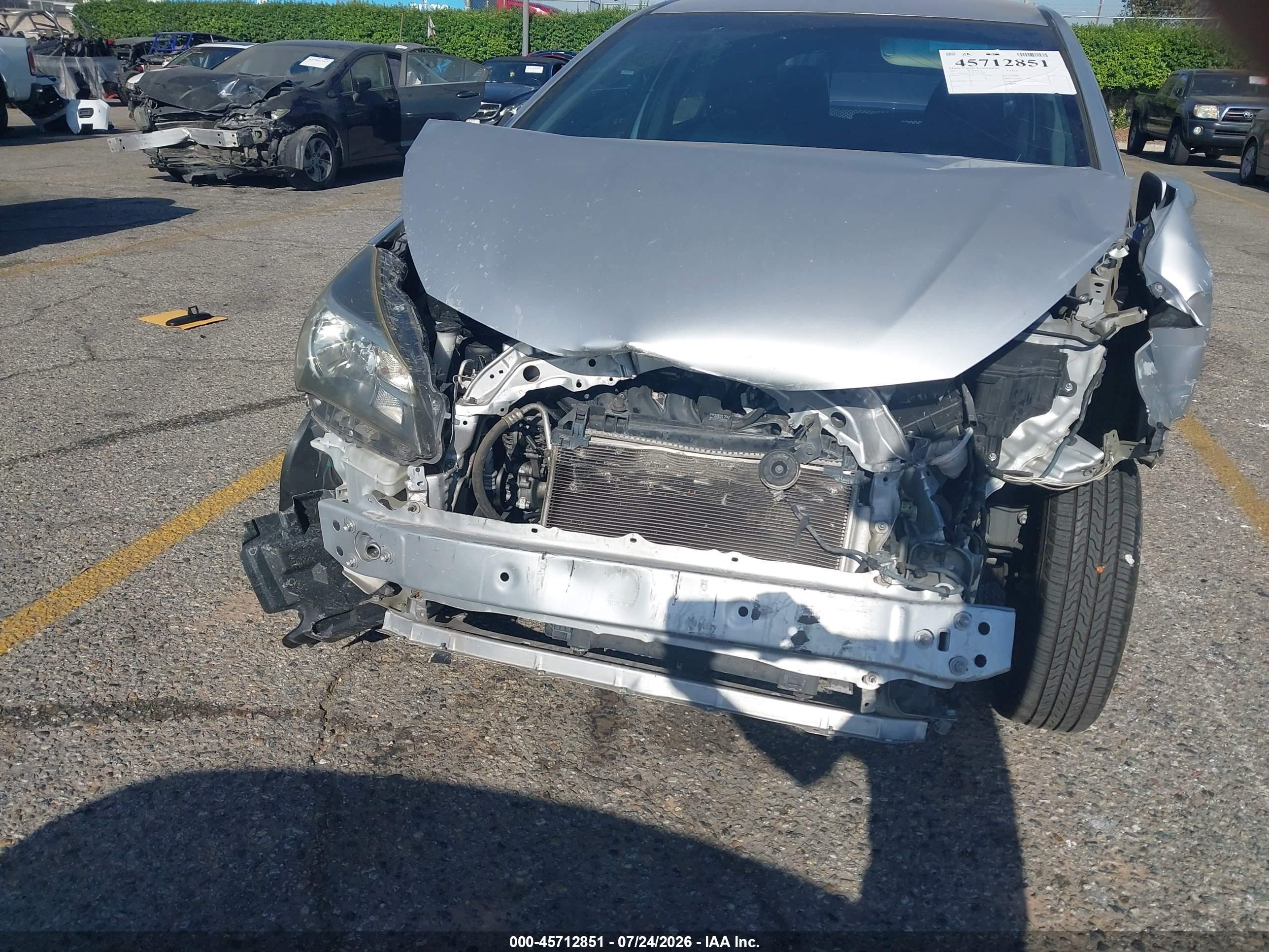 2015 Toyota Yaris L Silver vin: VNKKTUD39FA045380