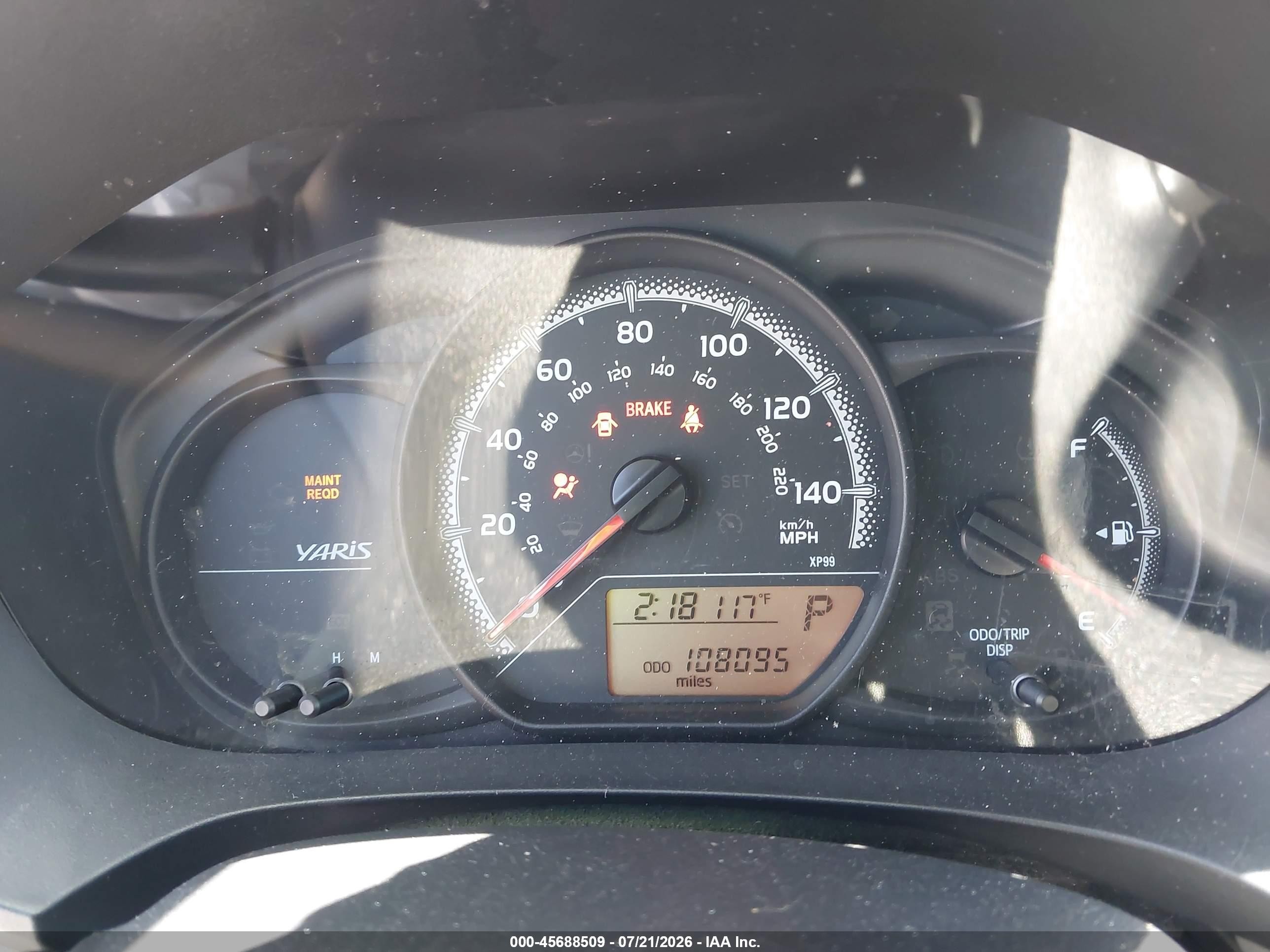 2015 Toyota Yaris L White vin: VNKKTUD3XFA023758