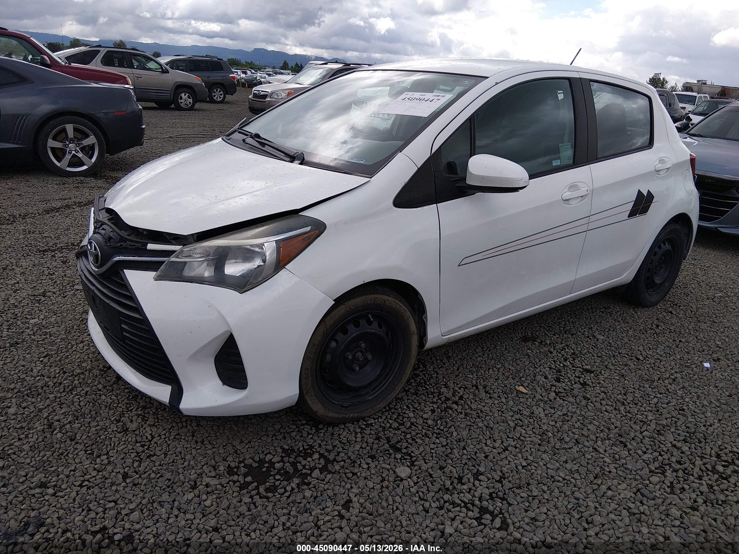 2015 Toyota Yaris L Белый vin: VNKKTUD3XFA041421
