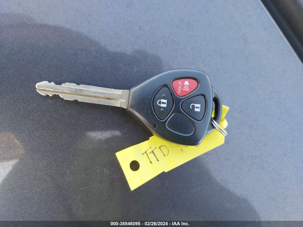 2018 Toyota Yaris L/le/se Gray vin: VNKKTUD3XJA099117