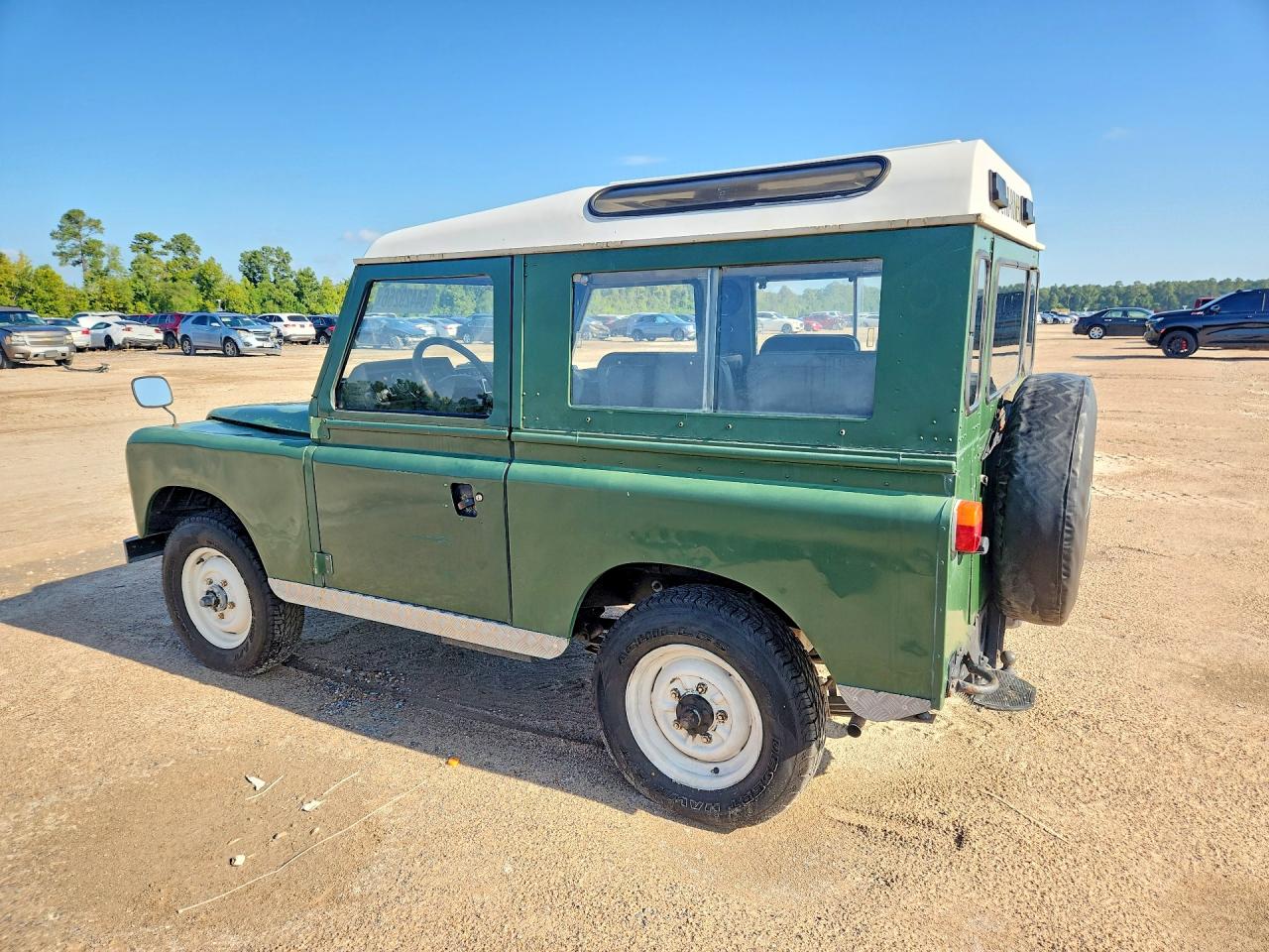 1983 Land Rover Defender Green vin: VSELBABG2AZ102639