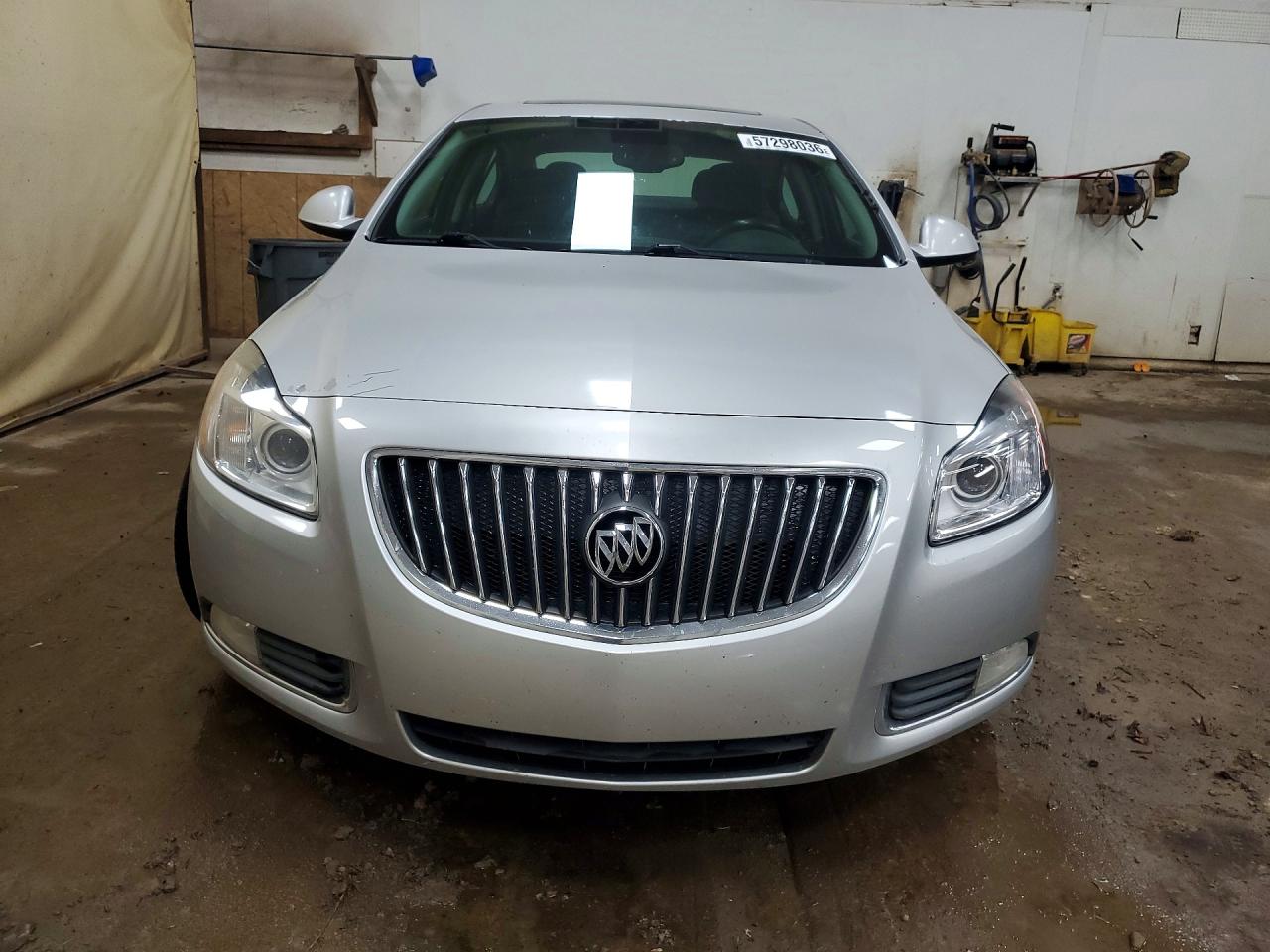 2011 Buick Regal Cxl Silver vin: W04G15GV8B1106522