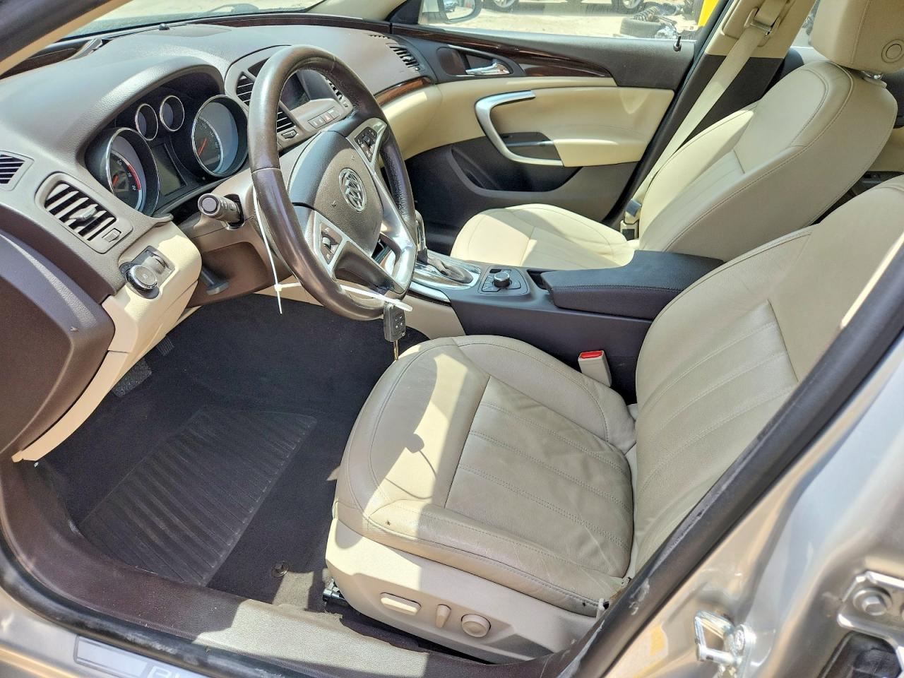 2011 Buick Regal Cxl Tan vin: W04G15GV9B1108005