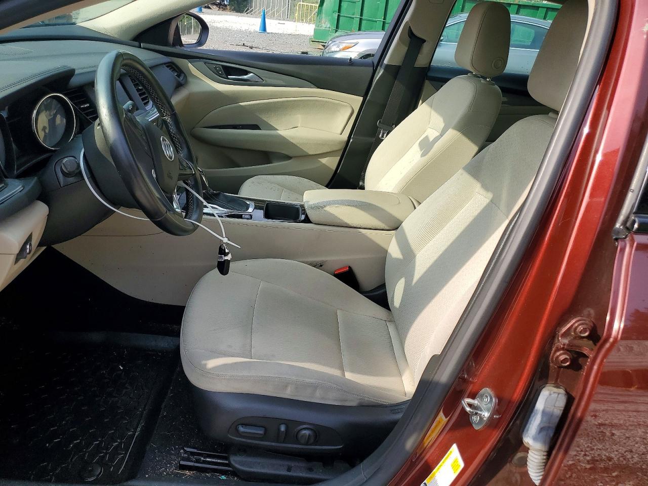 2019 Buick Regal Preferred Burgundy vin: W04GL6SX0K1014300