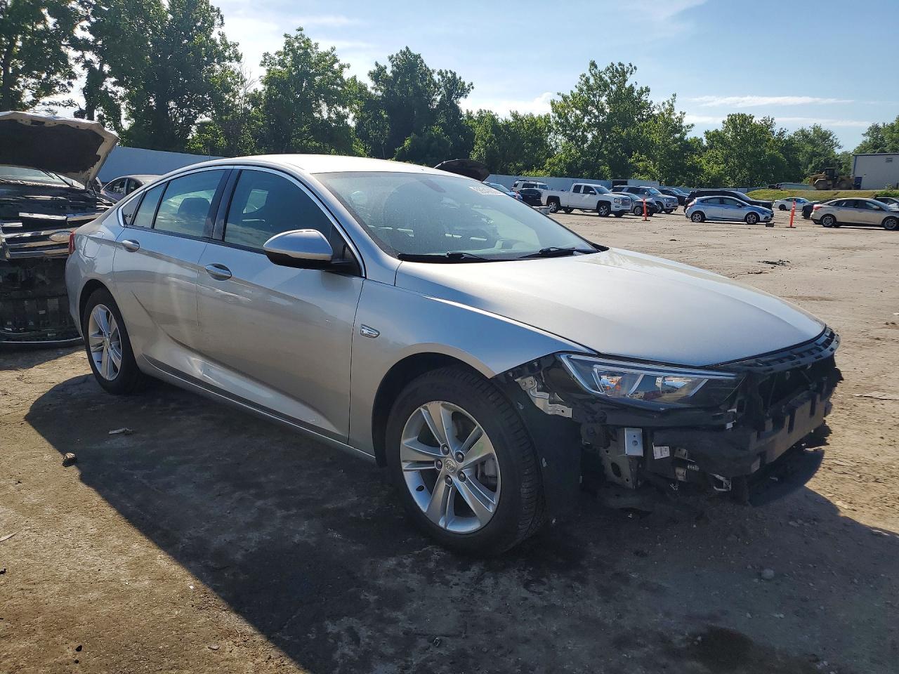 2018 Buick Regal Preferred Silver vin: W04GL6SXXJ1144583