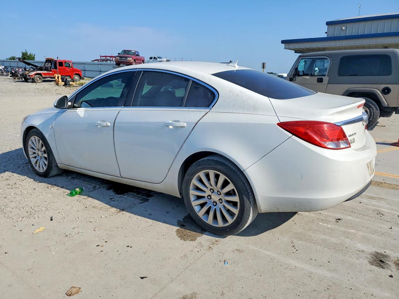 2011 Buick Regal White vin: W04GP5EC0B1012988