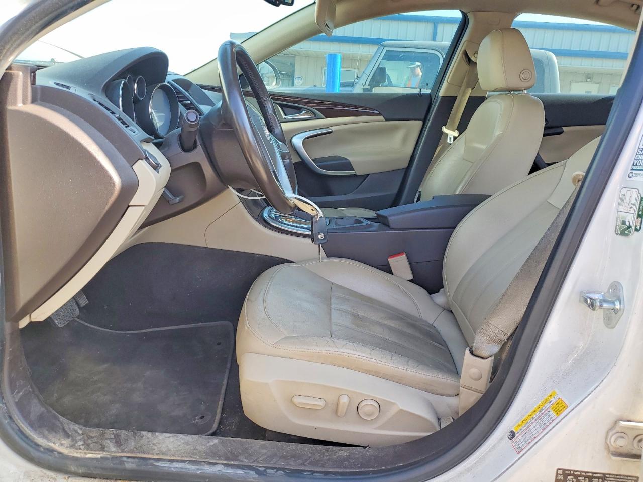 2011 Buick Regal White vin: W04GP5EC0B1012988