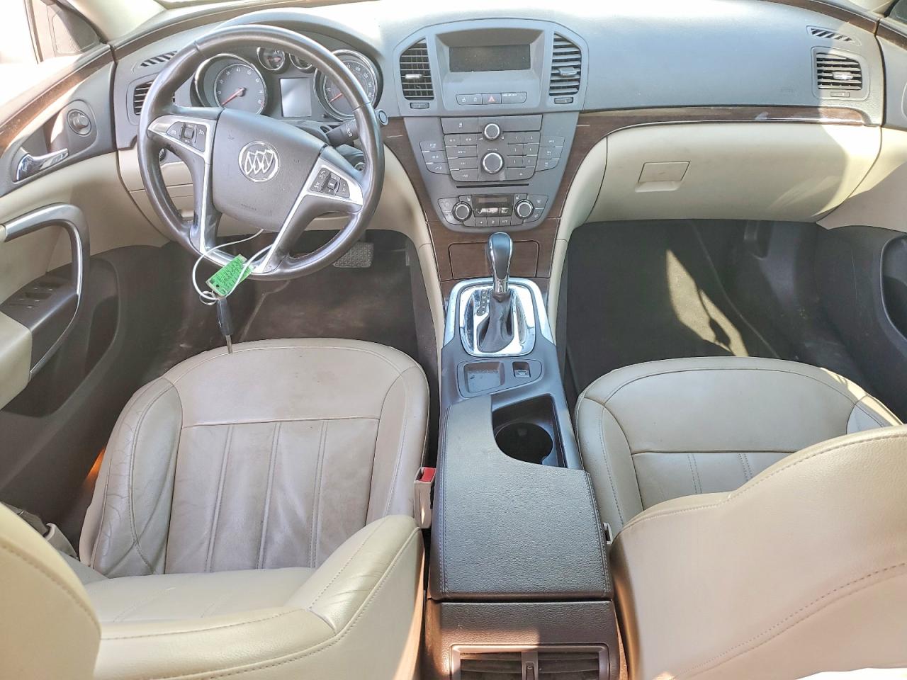 2011 Buick Regal White vin: W04GP5EC0B1012988