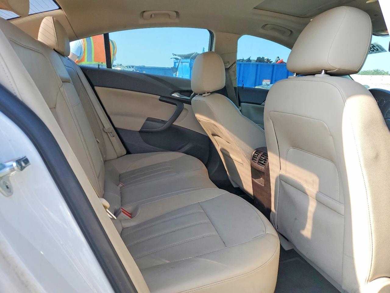 2011 Buick Regal White vin: W04GP5EC0B1012988