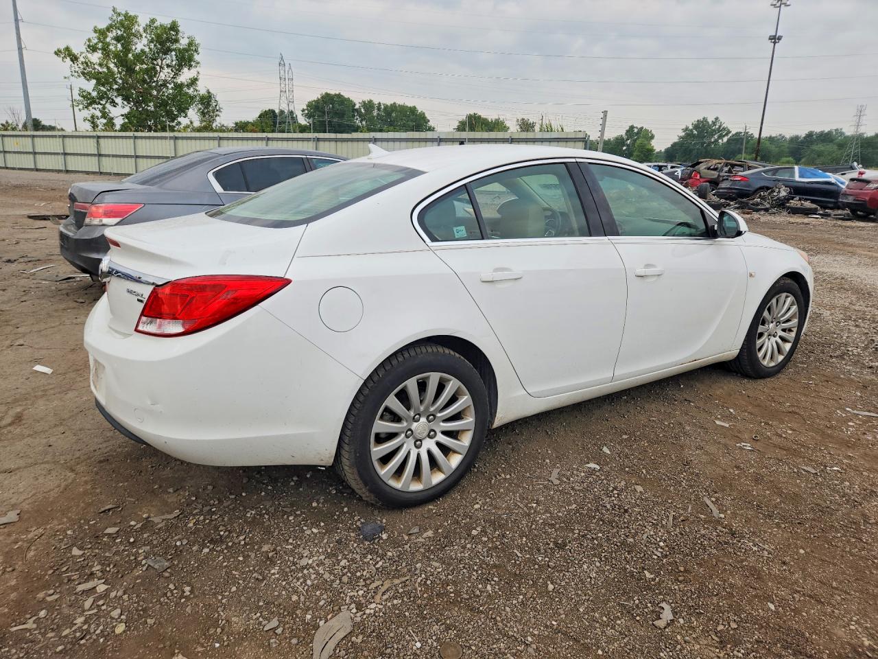 2011 Buick Regal Cxl Белый vin: W04GP5EC1B1129429