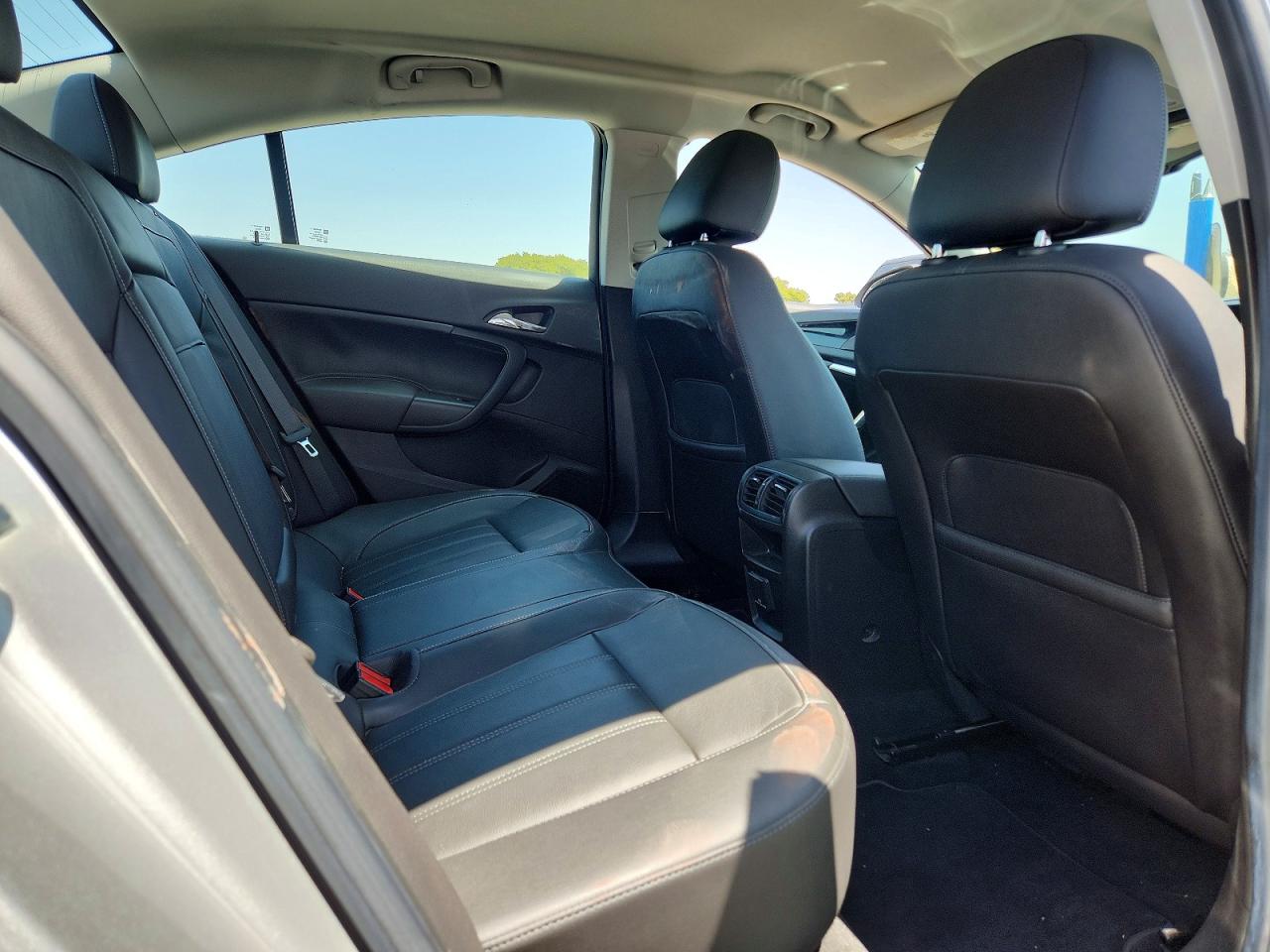 2011 Buick Regal Cxl Silver vin: W04GR5EC6B1008423