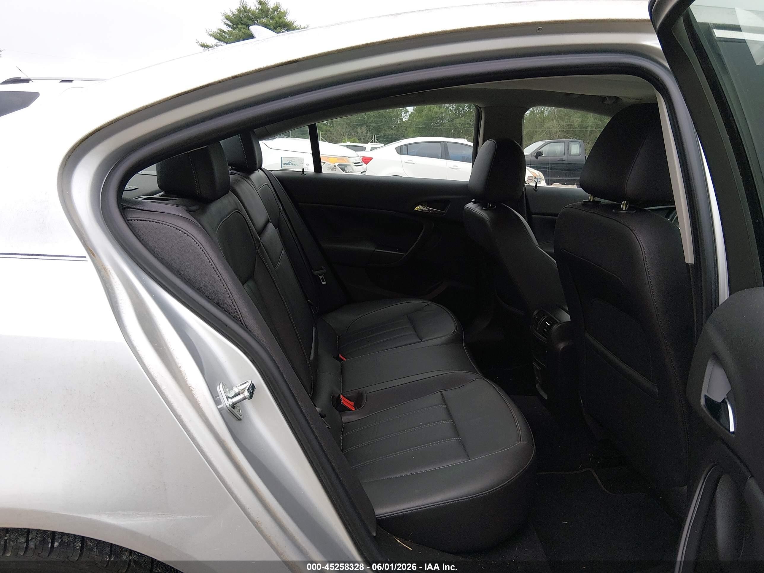 2011 Buick Regal Cxl Russelsheim Серебряный vin: W04GR5ECXB1085828