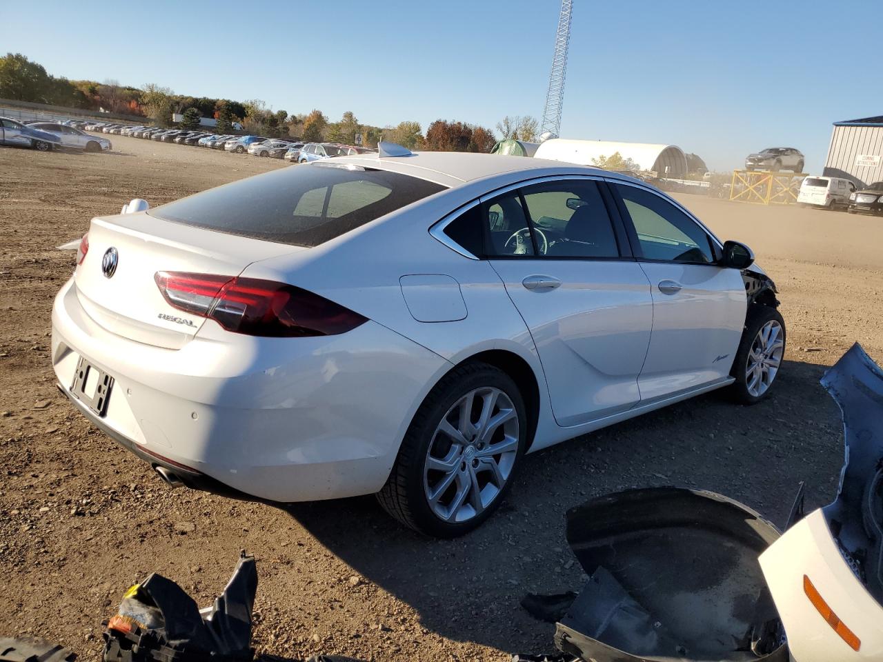 2019 Buick Regal Avenir White vin: W04GW6SX2K1002530
