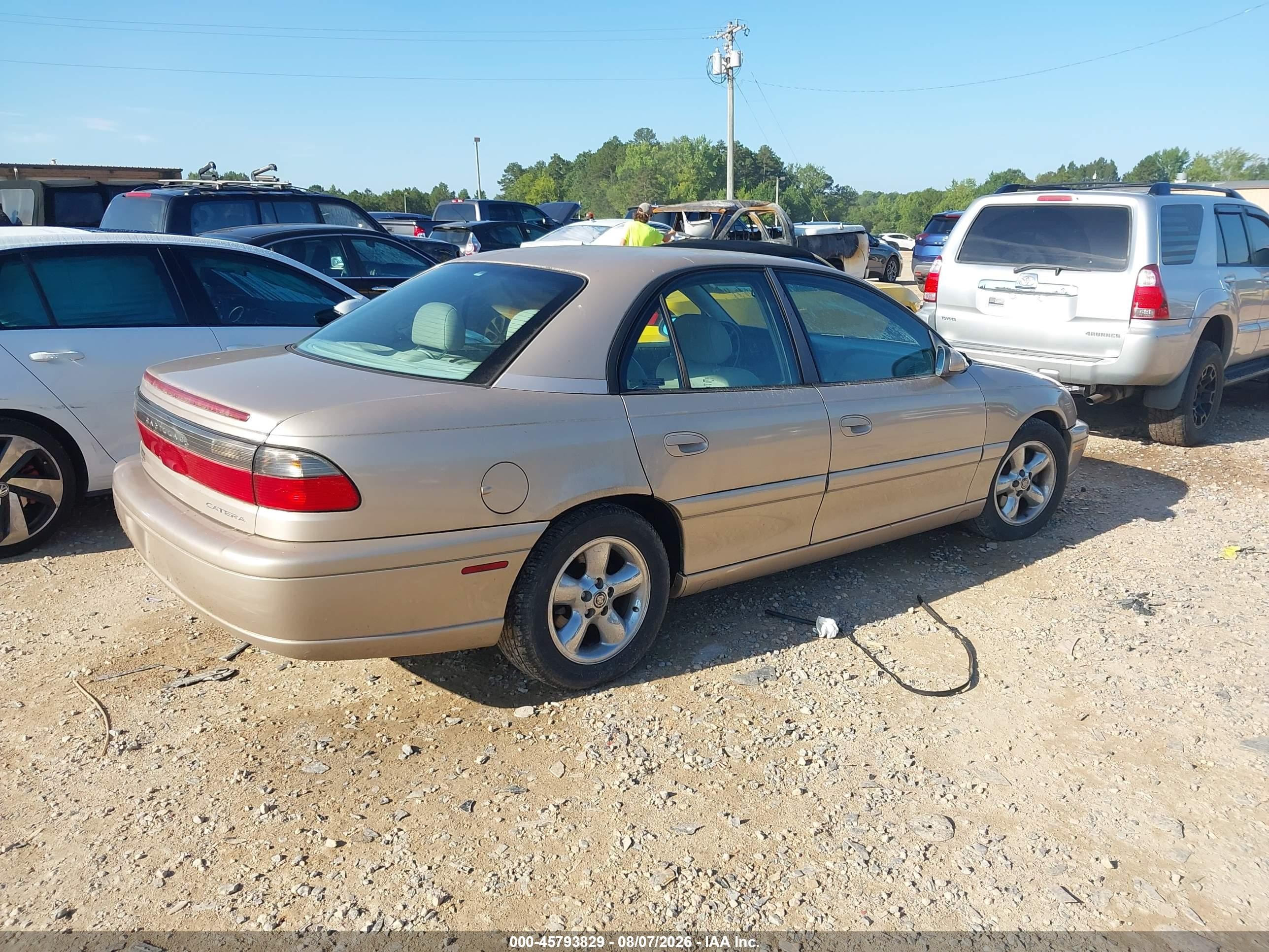 1998 Cadillac Catera Standard Champagne vin: W06VR52R0WR014796