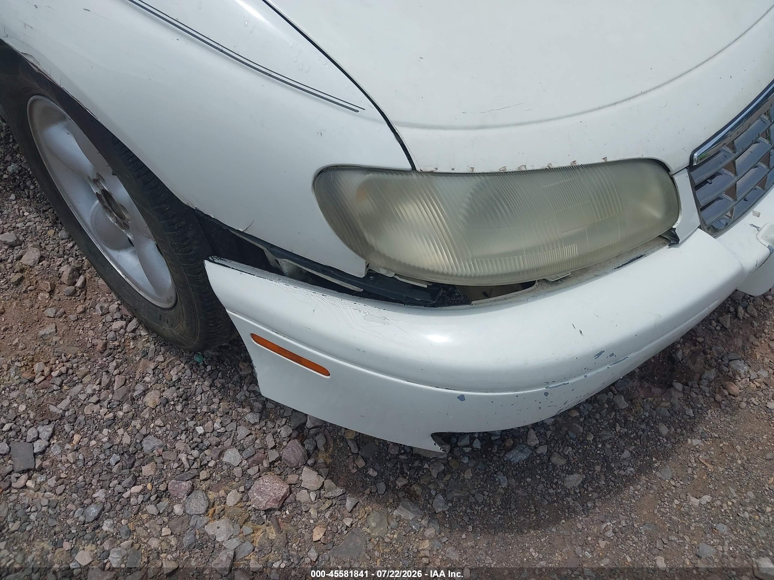 1999 Cadillac Catera Standard White vin: W06VR52R0XR025816