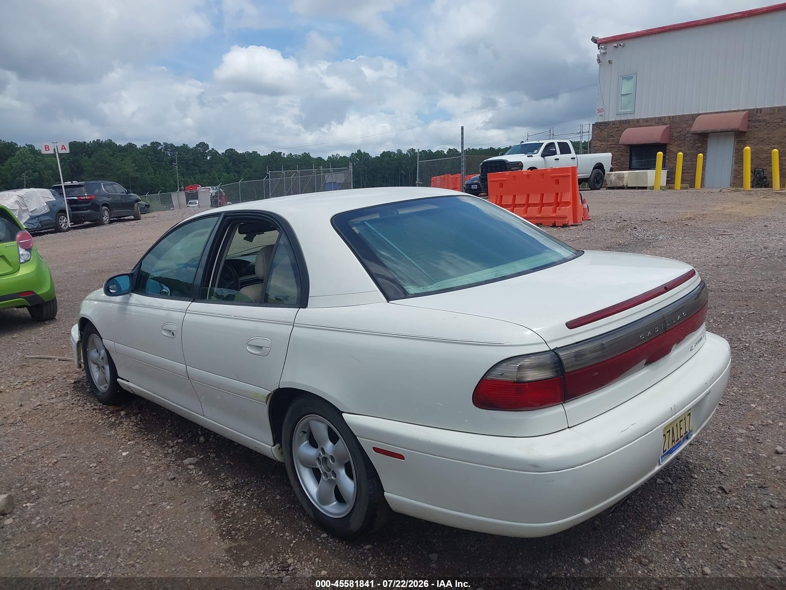 1999 Cadillac Catera Standard White vin: W06VR52R0XR025816